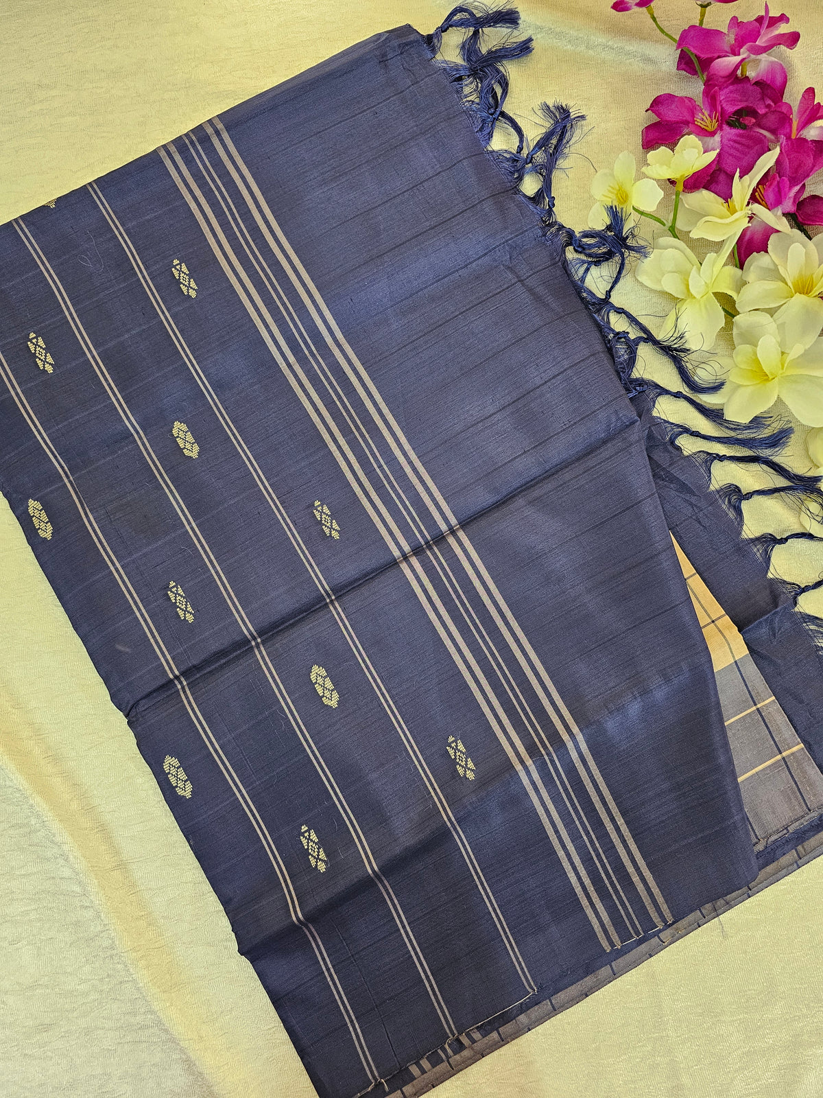 Cream with Blue Checks Chinnalampattu Saree