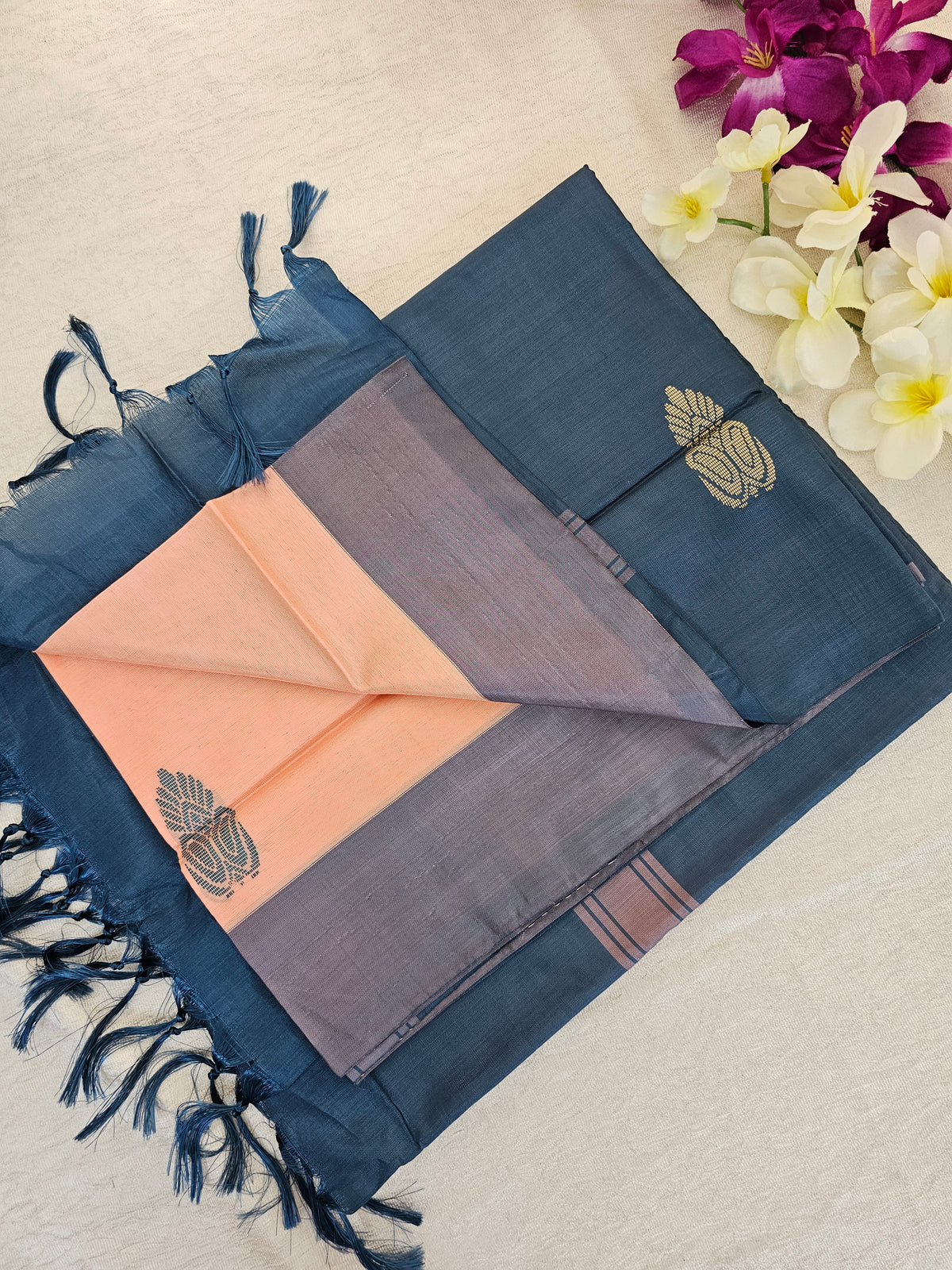 Peach with Grey Border & Pallu Handwoven Chinnalampattu Saree