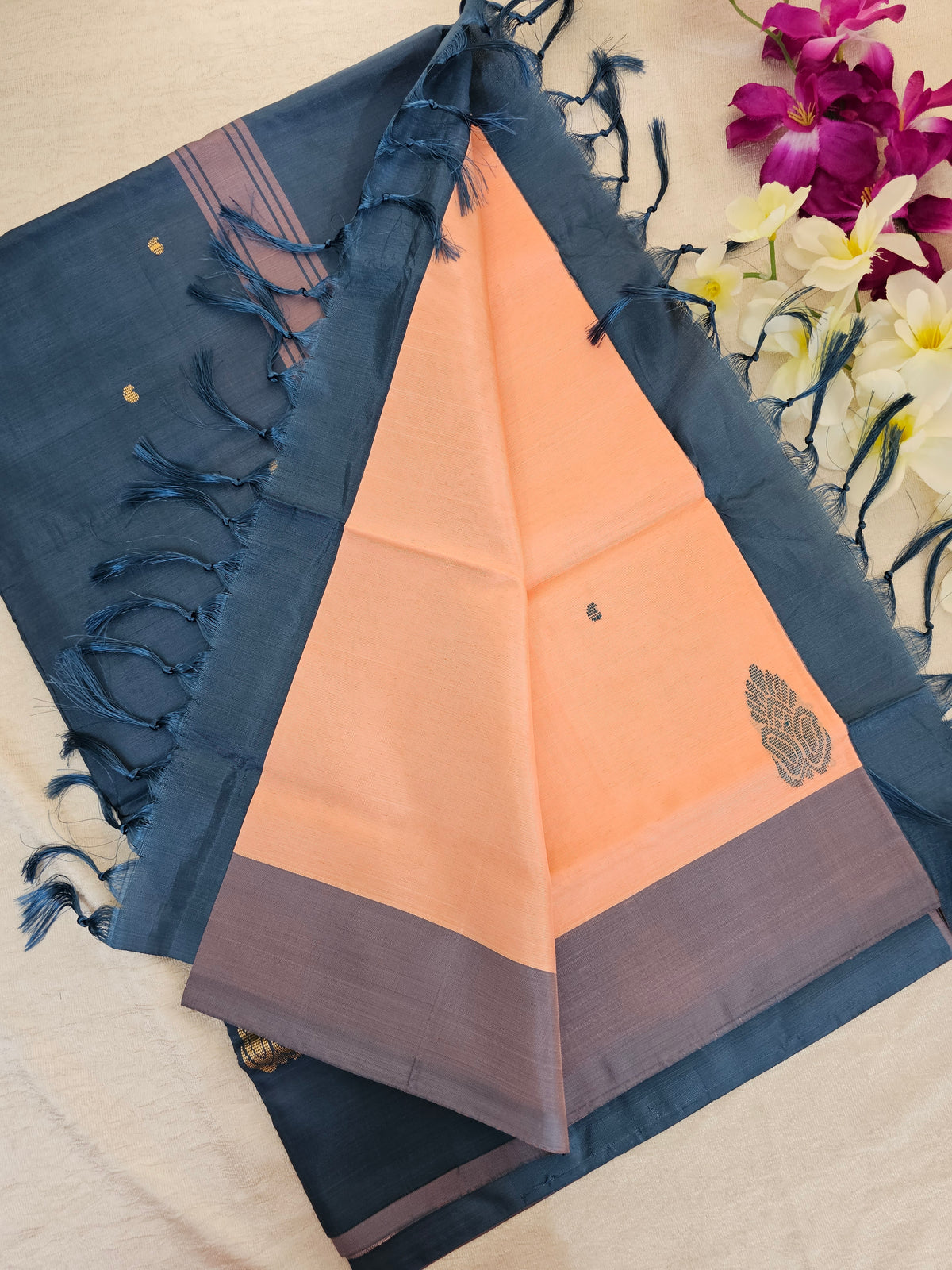 Peach with Grey Border & Pallu Handwoven Chinnalampattu Saree