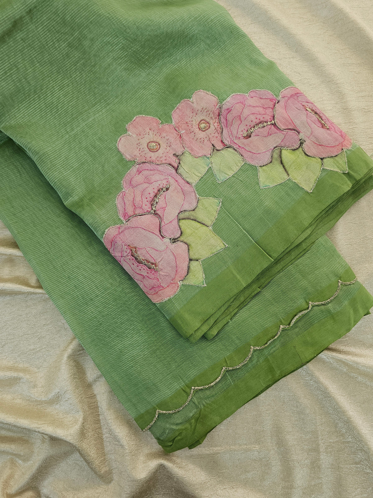 Handwoven Mangalagiri Pattu Saree with Floral Patch Work - Green