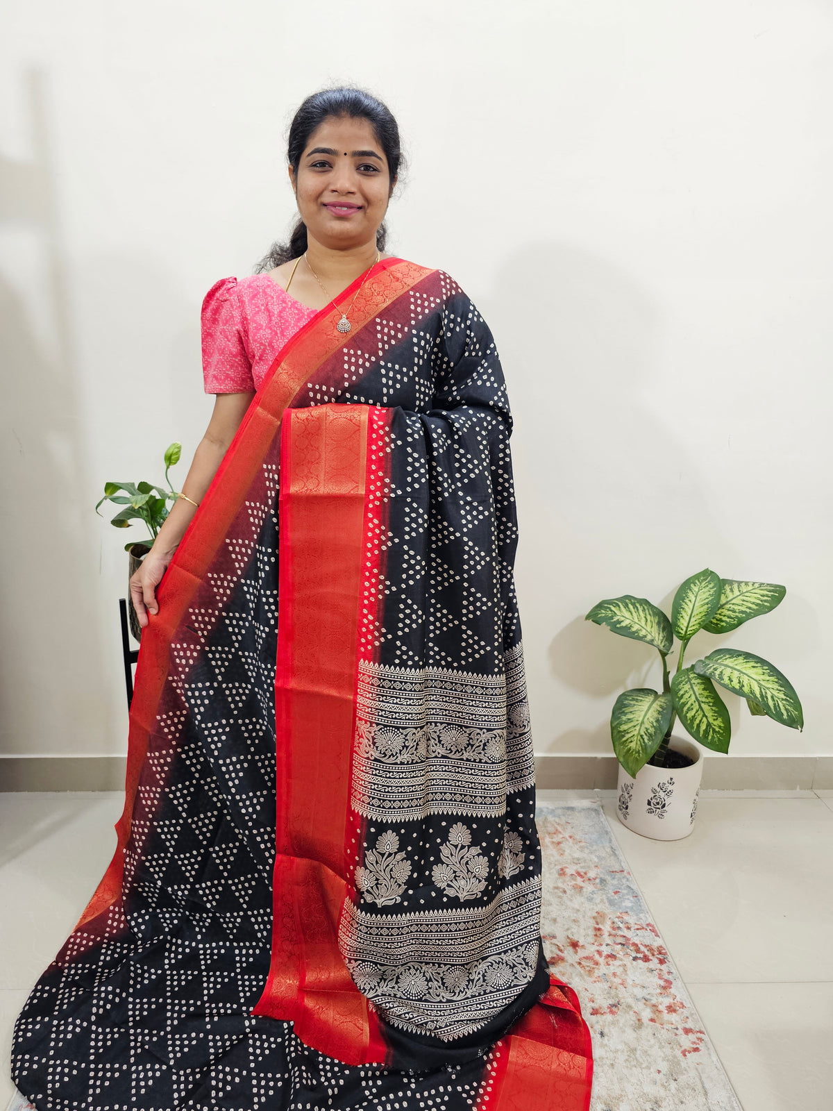 Semi Dola Silk - Black with Red