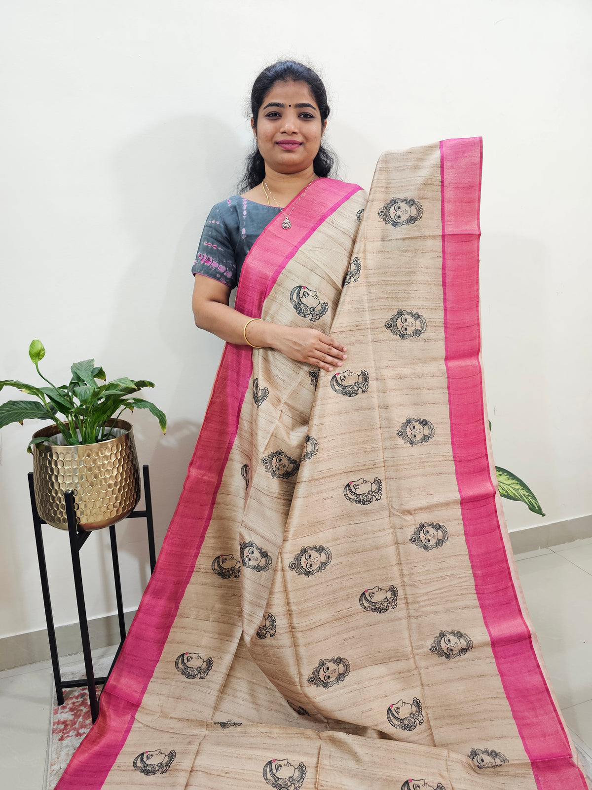 Semi Ghicha Digital Printed Saree - Cream with Pink