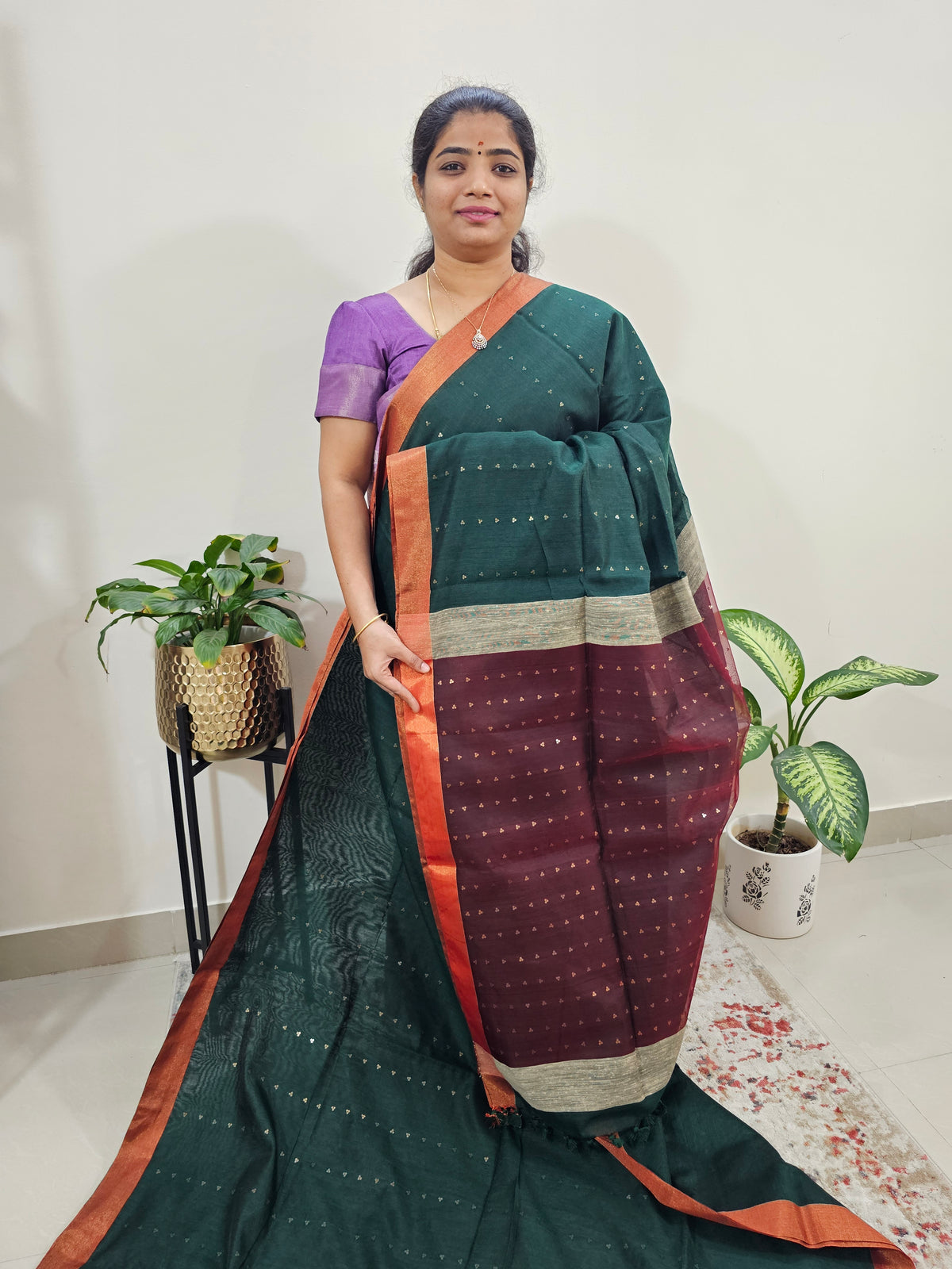 Ghicha Sequence Weaving Saree - Green with Maroon