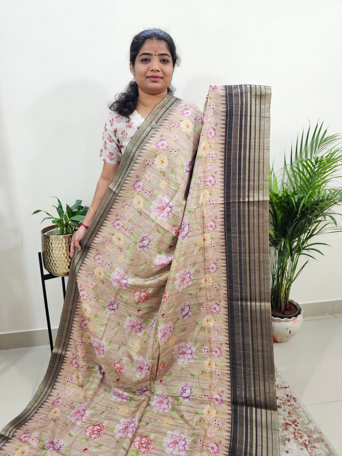 Semi Tussar with Digital Printed Saree - Beige