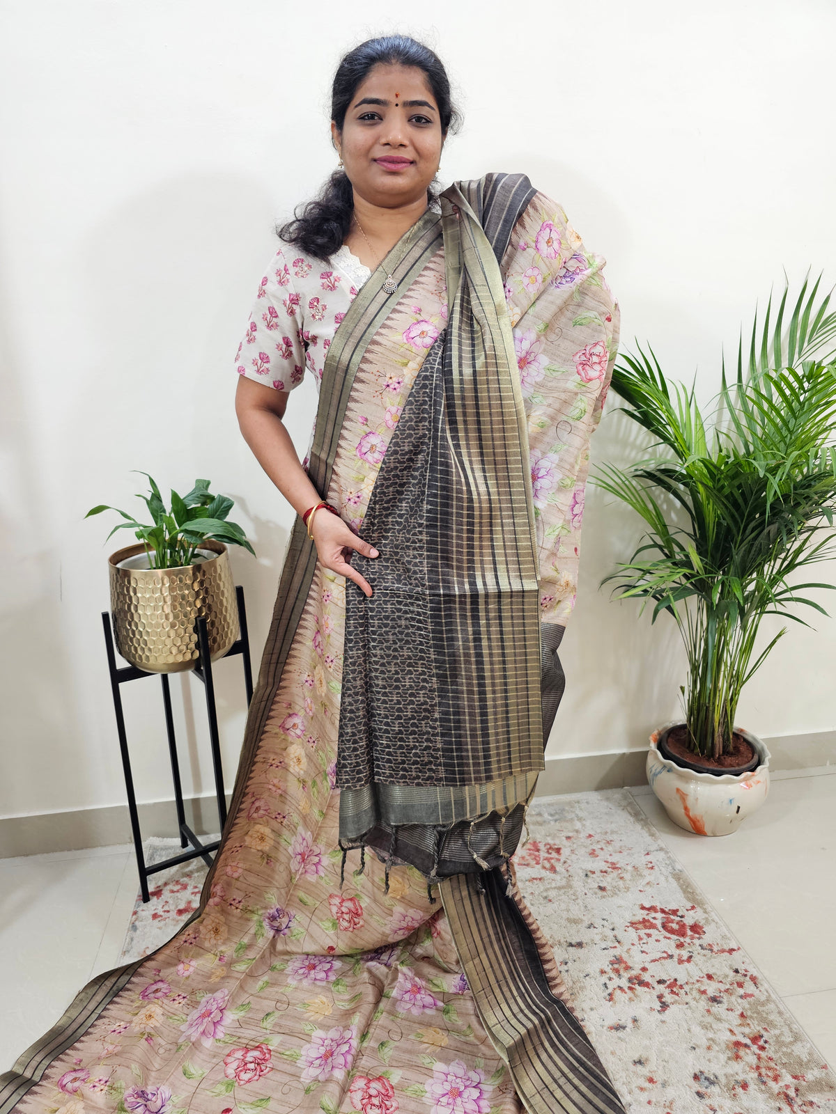 Semi Tussar with Digital Printed Saree - Beige