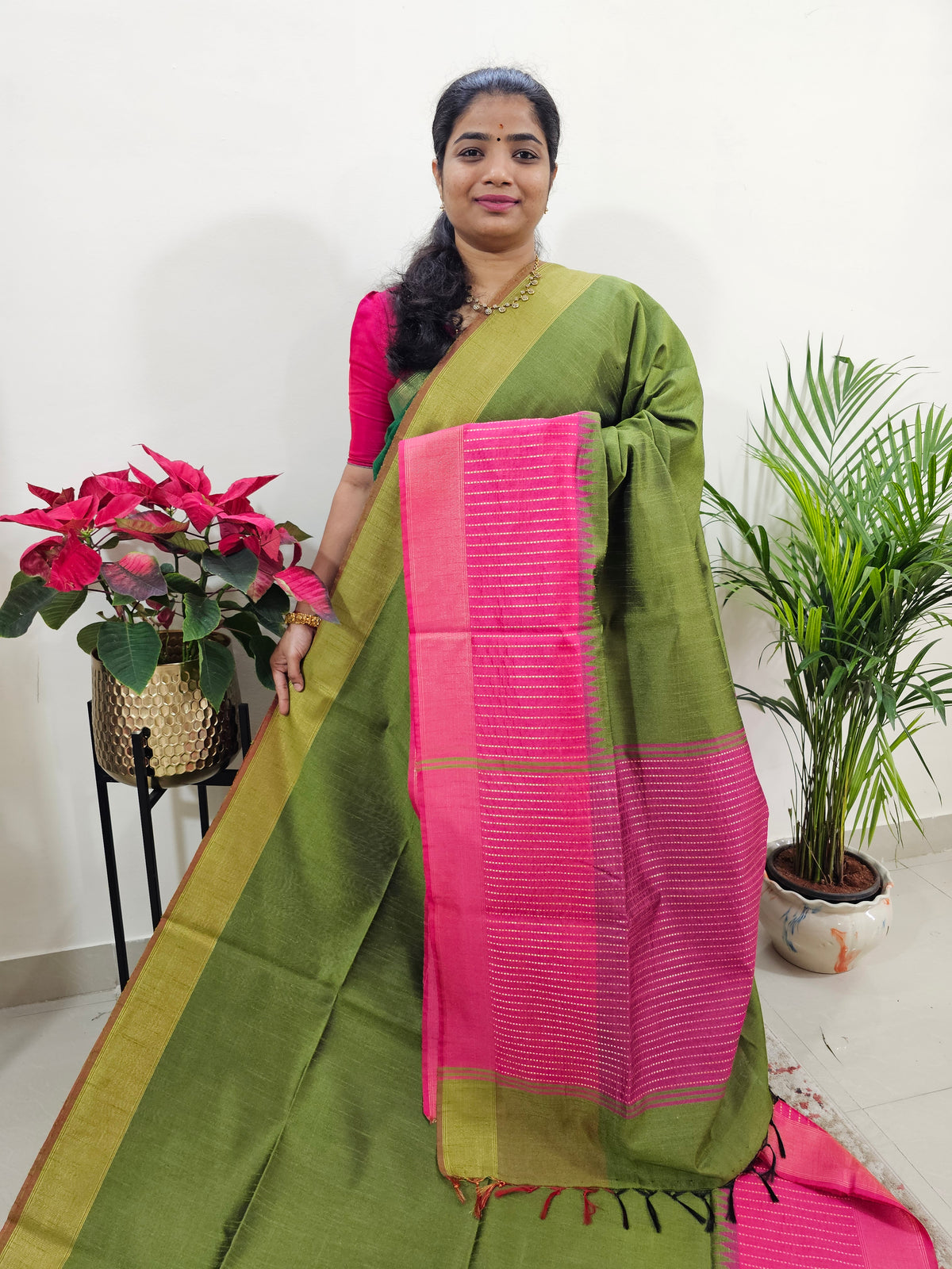 Korvai Weaving Semi Raw Silk Saree - Green with Pink