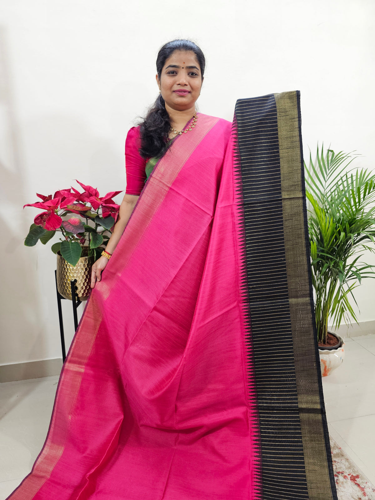 Korvai Weaving Semi Raw Silk Saree - Pink with Black