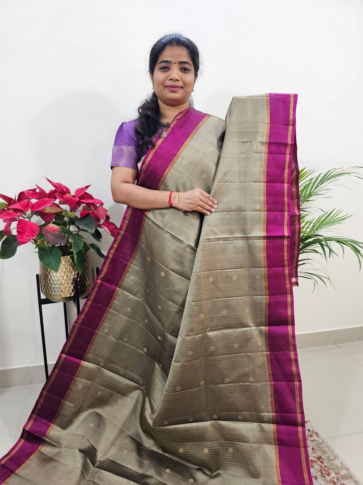 Classical Kanjivaram Pattern Pure Handloom Soft Silk Saree - Dark Beige with Magenta Pink