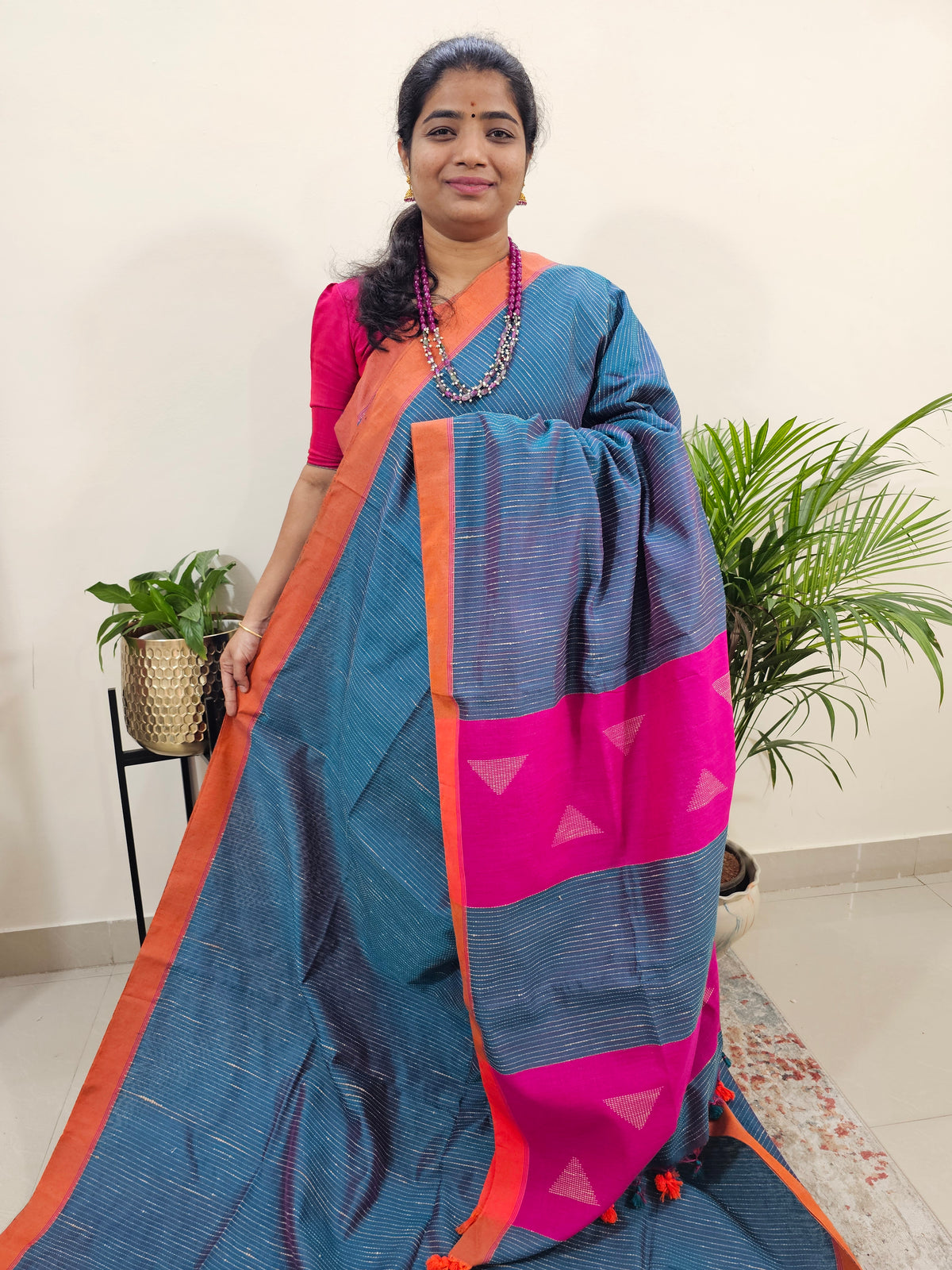 Ghicha Cotton Thread Weaving Saree - Peacock Green with Pink