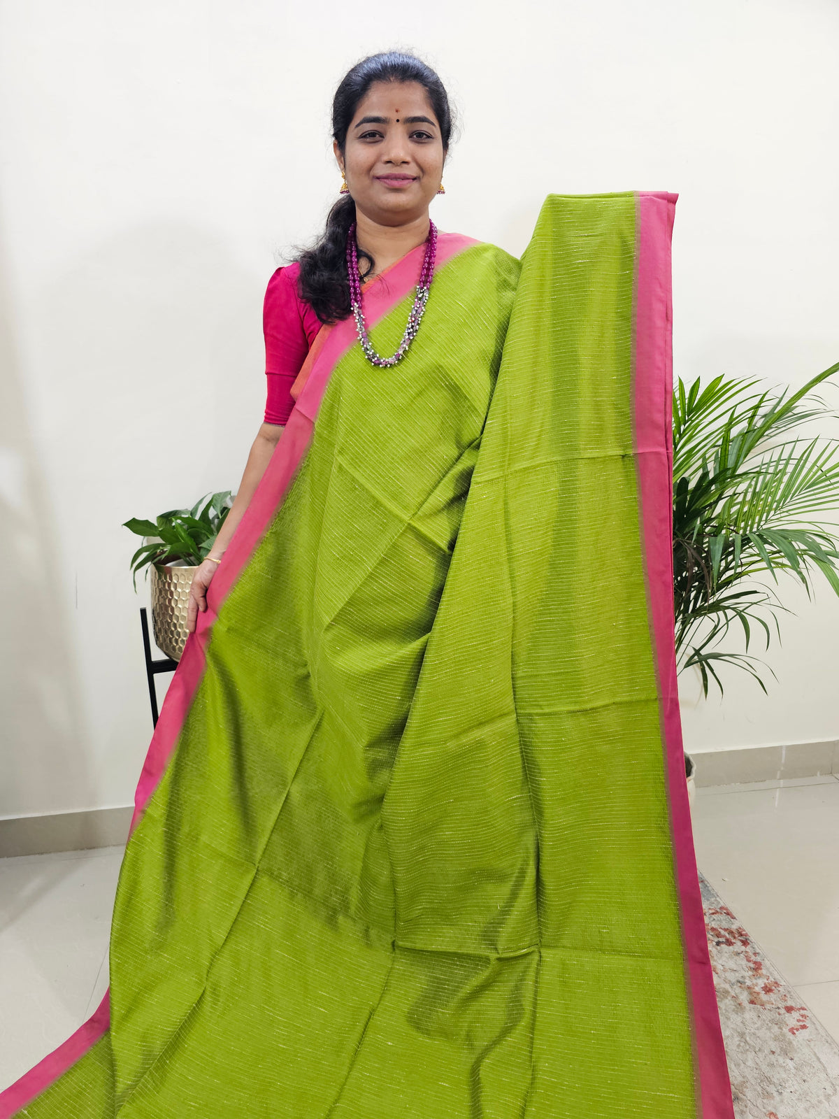 Ghicha Cotton Thread Weaving Saree - Green with Pink