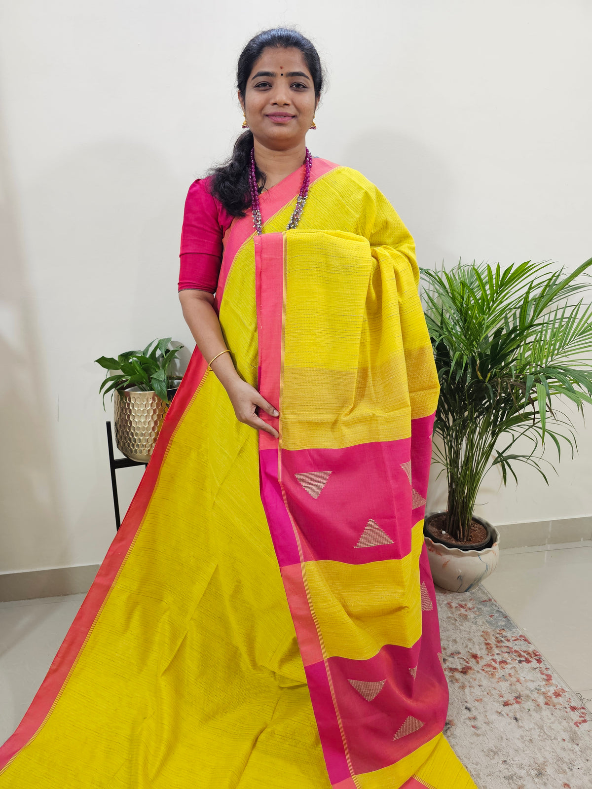 Ghicha Cotton Thread Weaving Saree - Yellow with Pink