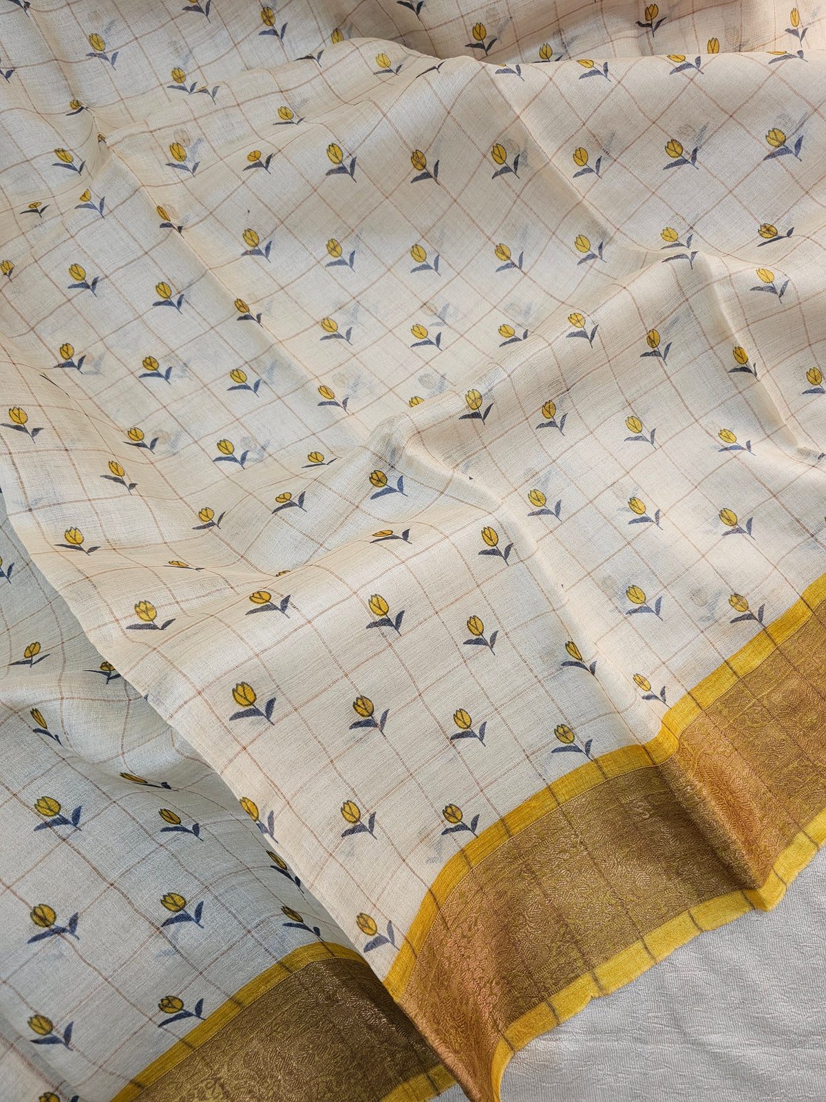 White Checks Tussar Silk Saree with Kanchi Border