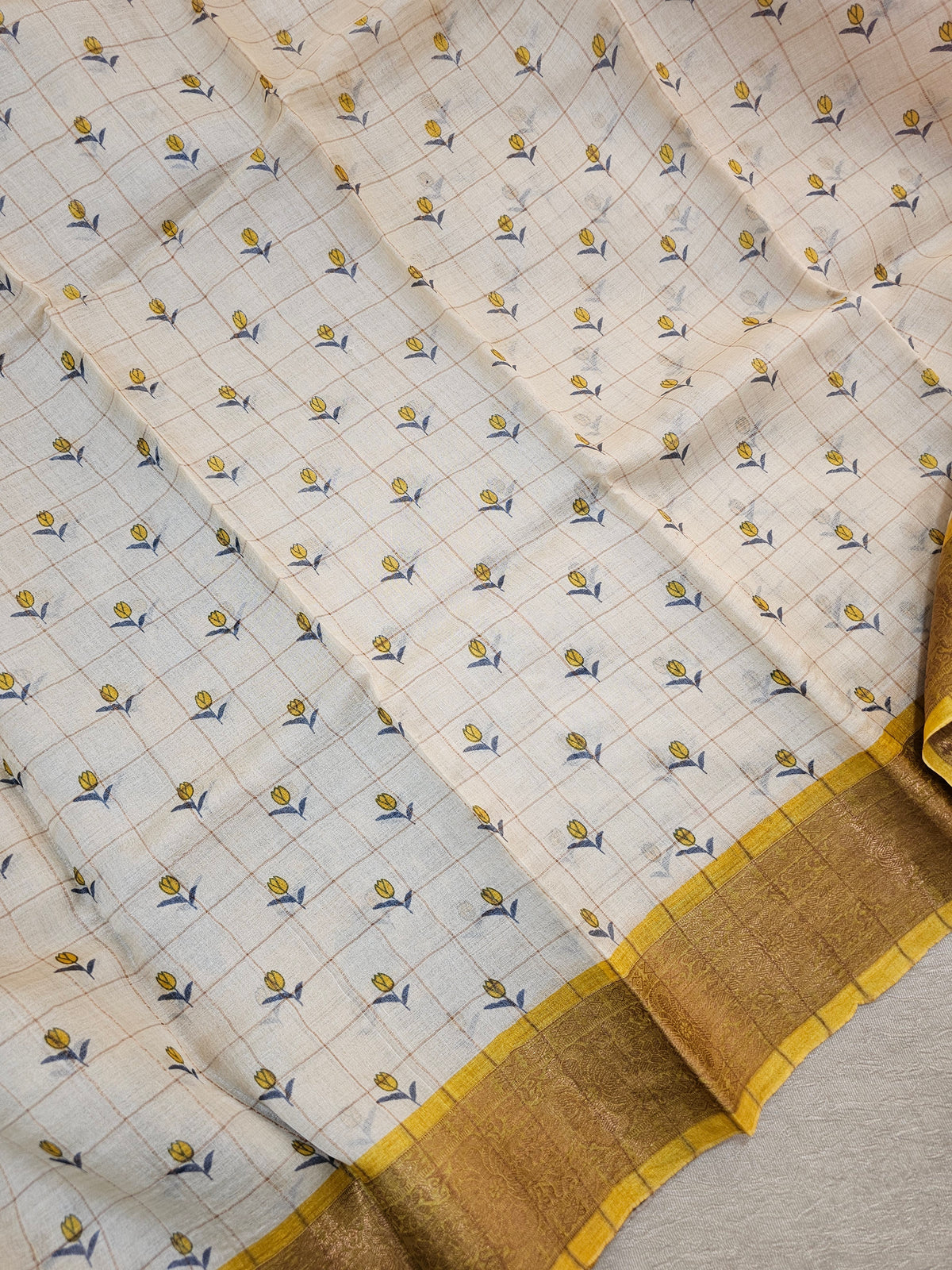 White Checks Tussar Silk Saree with Kanchi Border