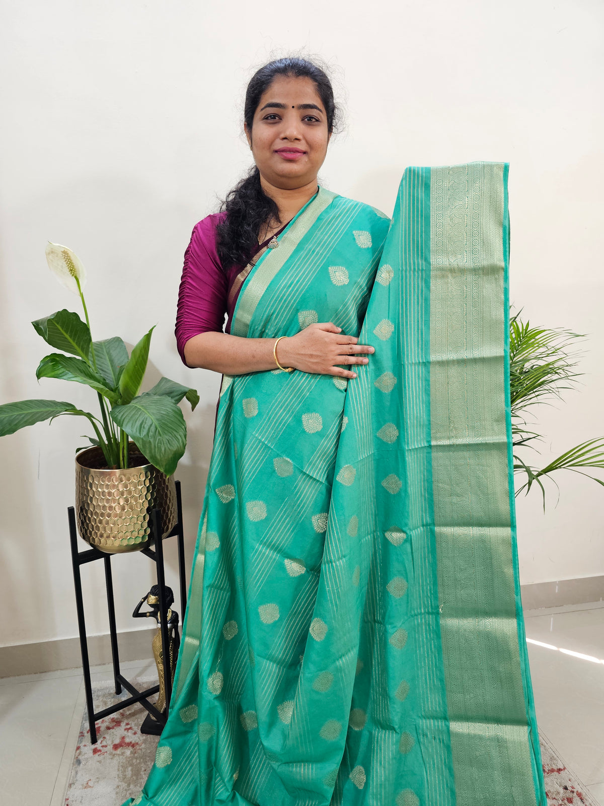 Semi Banarasi Georgette with Zari Woven Saree Border - Sea Green