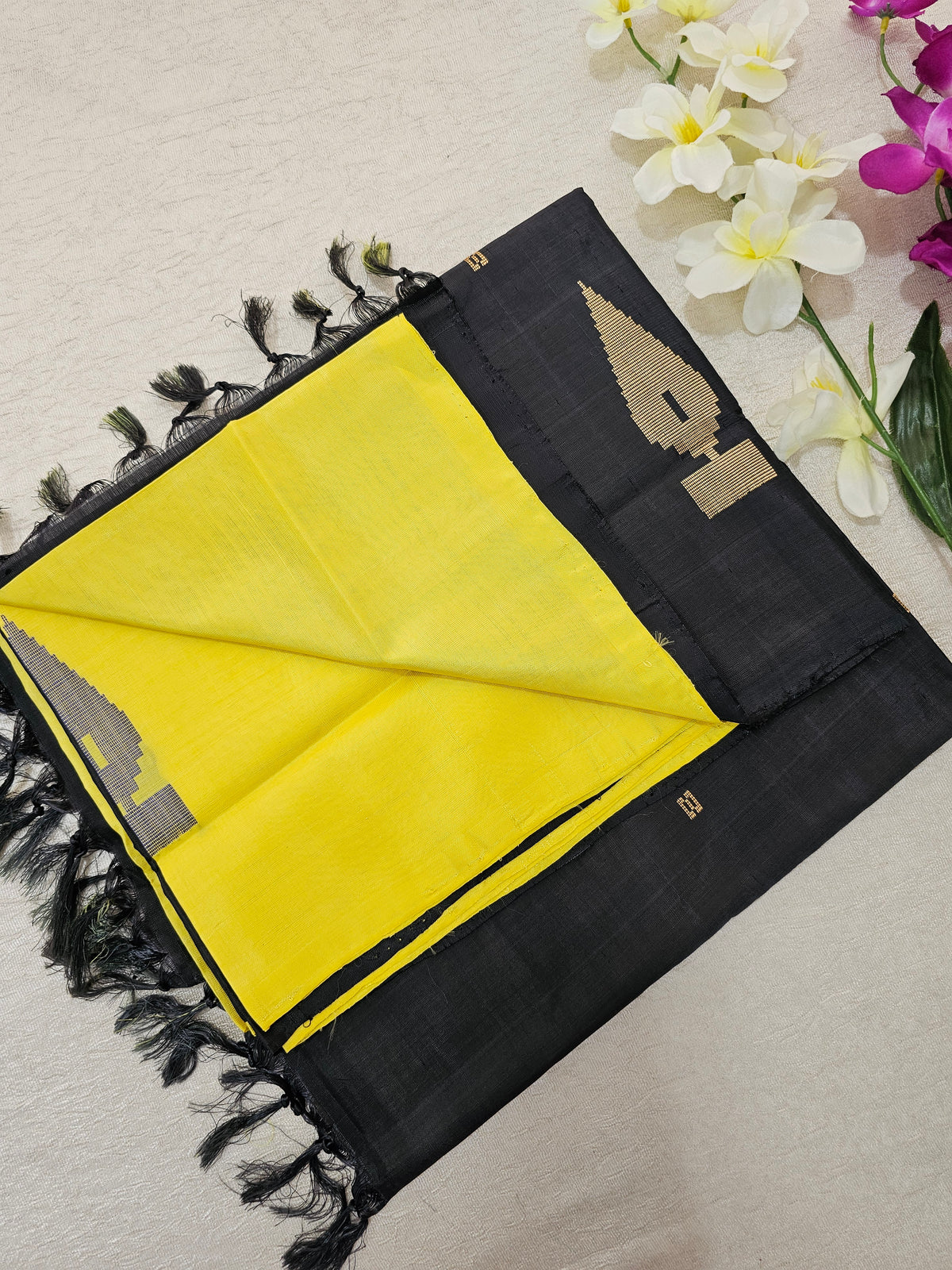 Chinnalampattu Saree - Yellow with Black