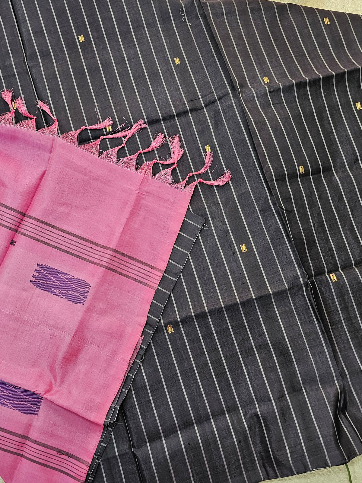 Chinnalampattu Saree - Dark Grey with Pink