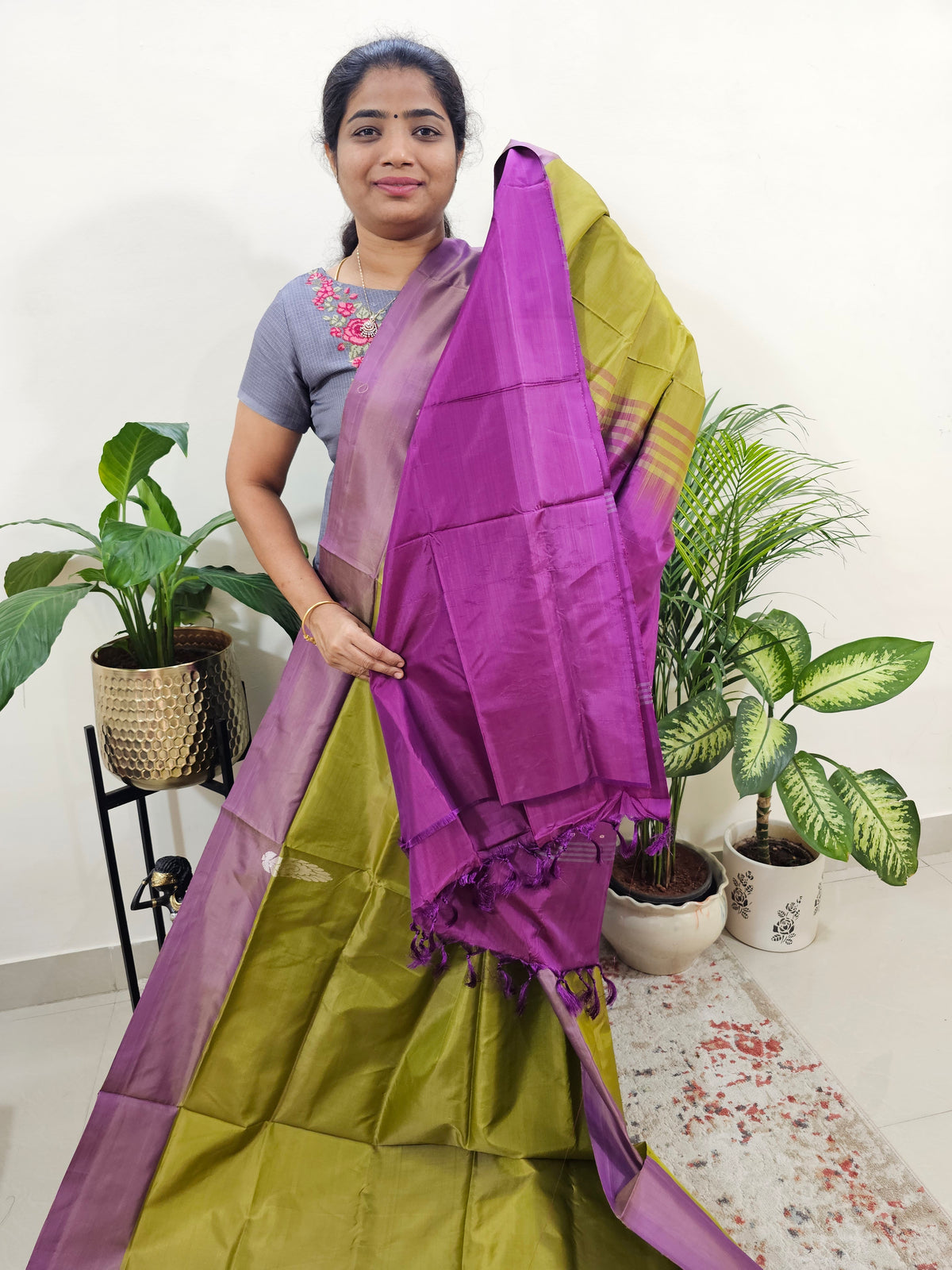 Mehindi Green with Magenta Pink Chinnalampattu Saree with Blouse