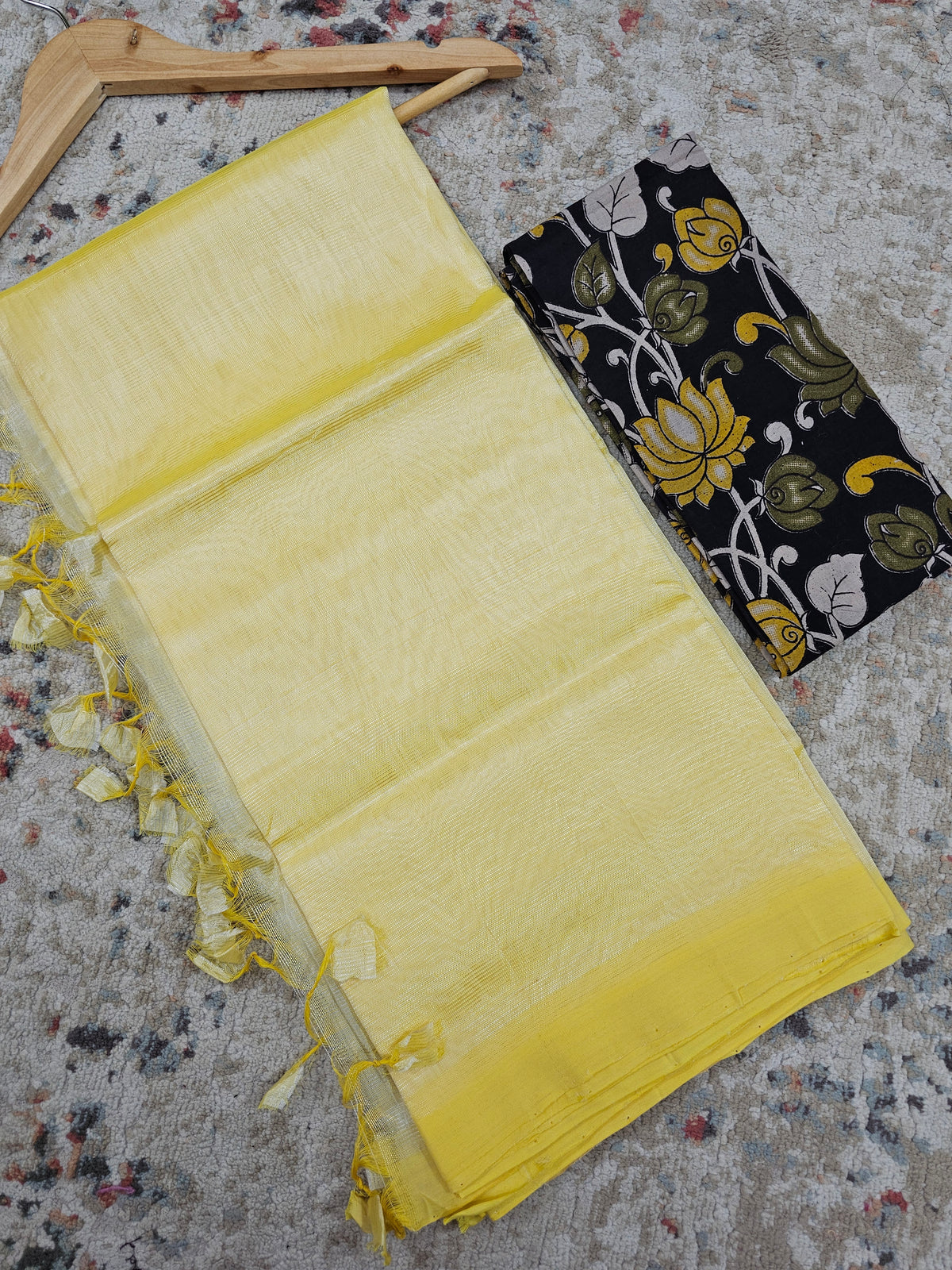 Handwoven Mangalagiri Plain Pattu Saree - Yellow