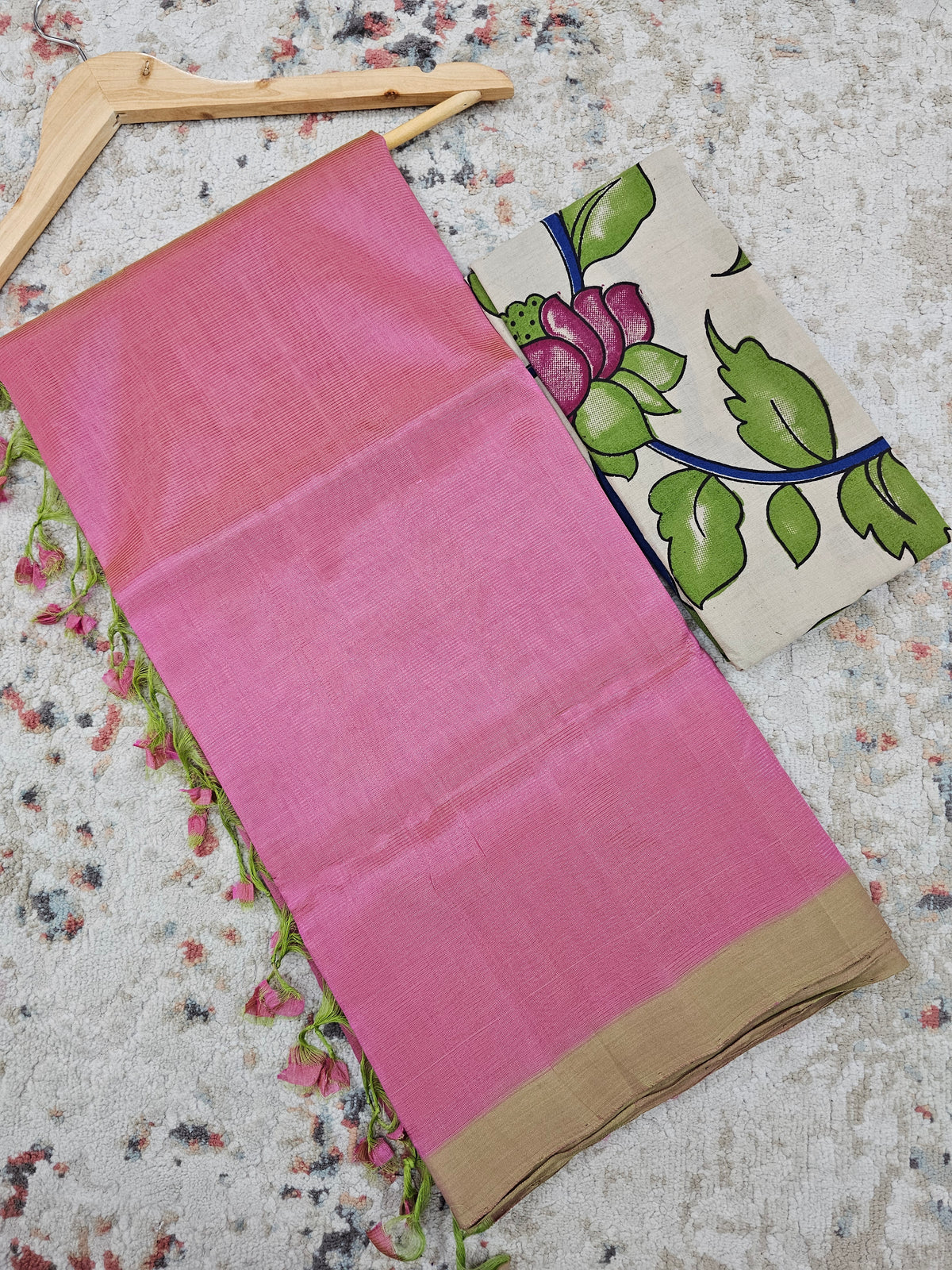 Handwoven Mangalagiri Plain Pattu Saree - Onion Pink with Green