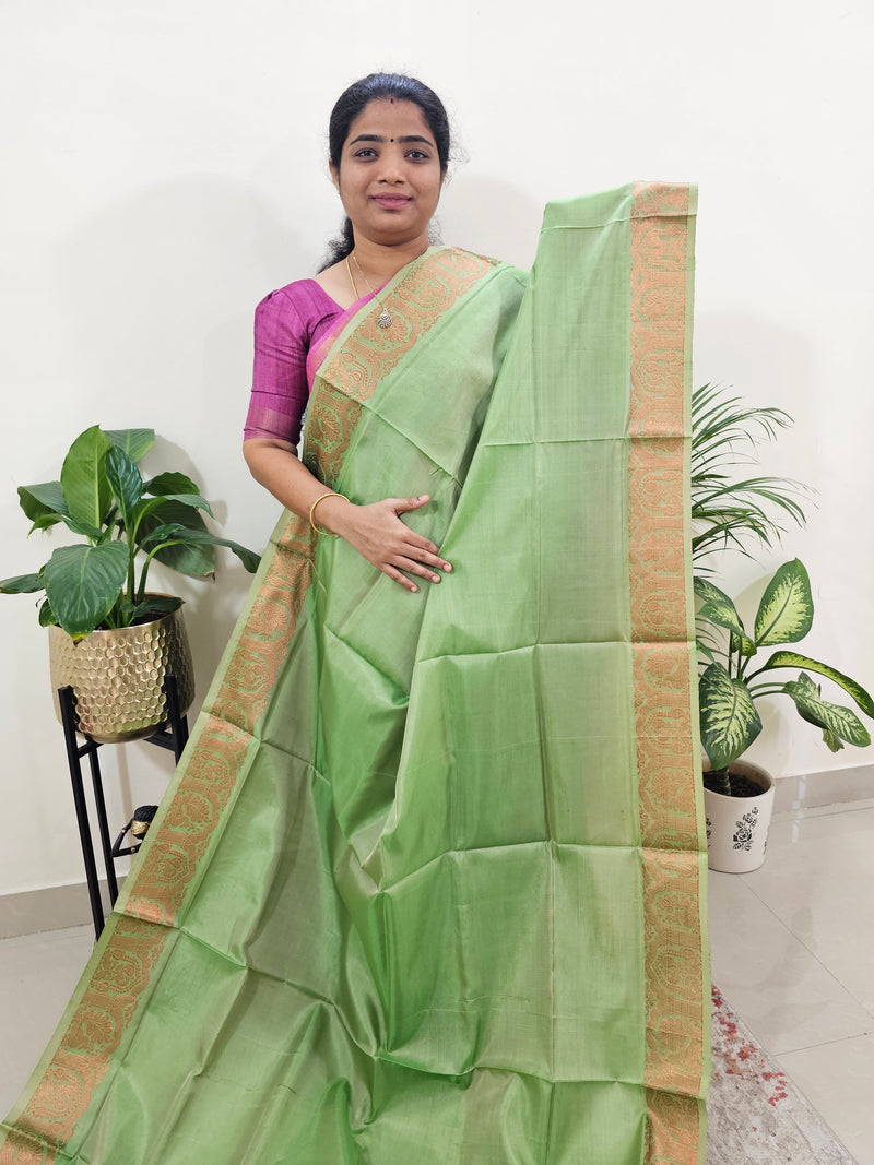 Green with Orange Pallu Chinnalampattu Small Border Saree