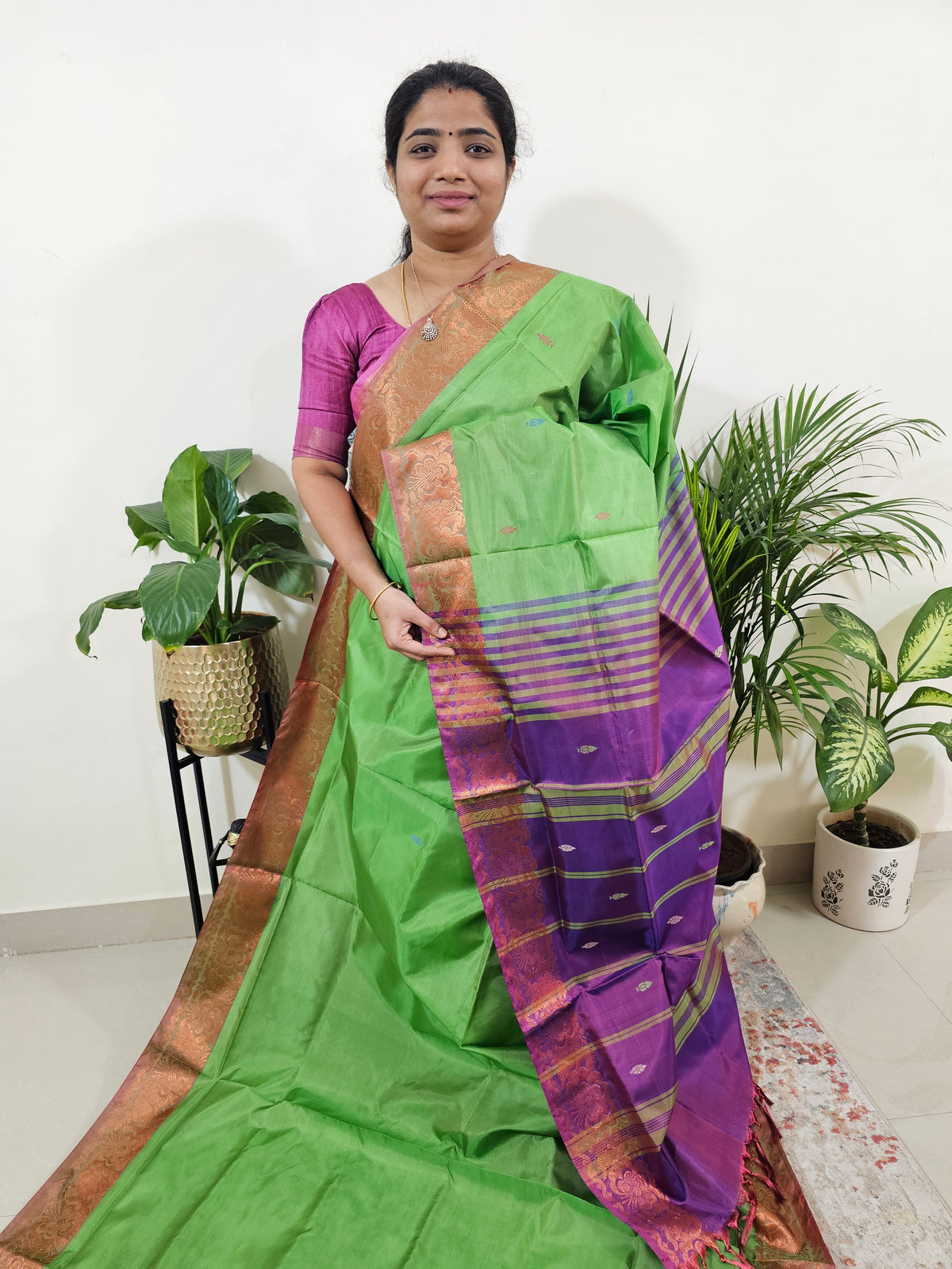 Green with Purple Pallu Chinnalampattu Small Border Saree