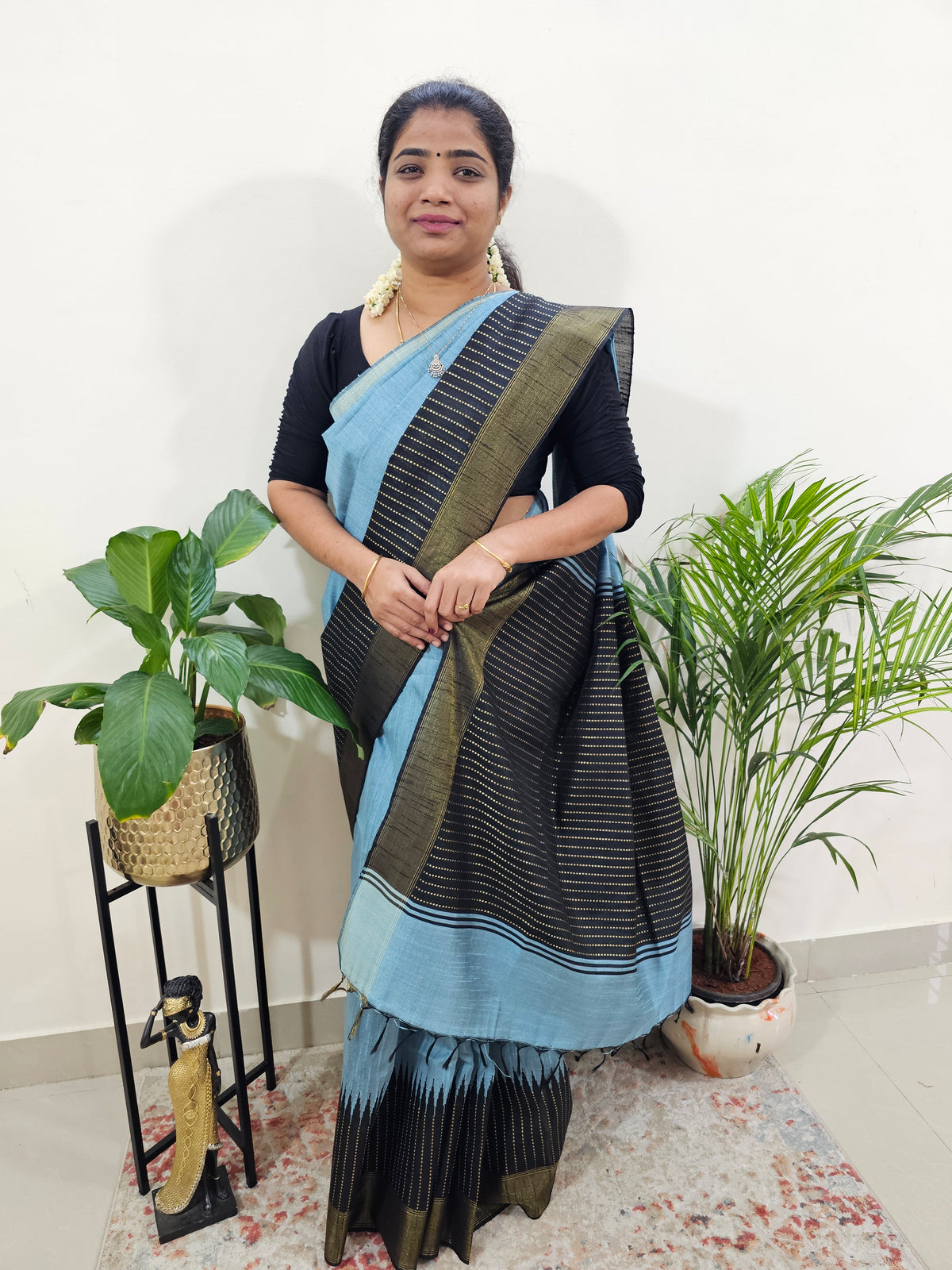 Korvai Weaving Semi Raw Silk Saree - Bluish Grey with Black