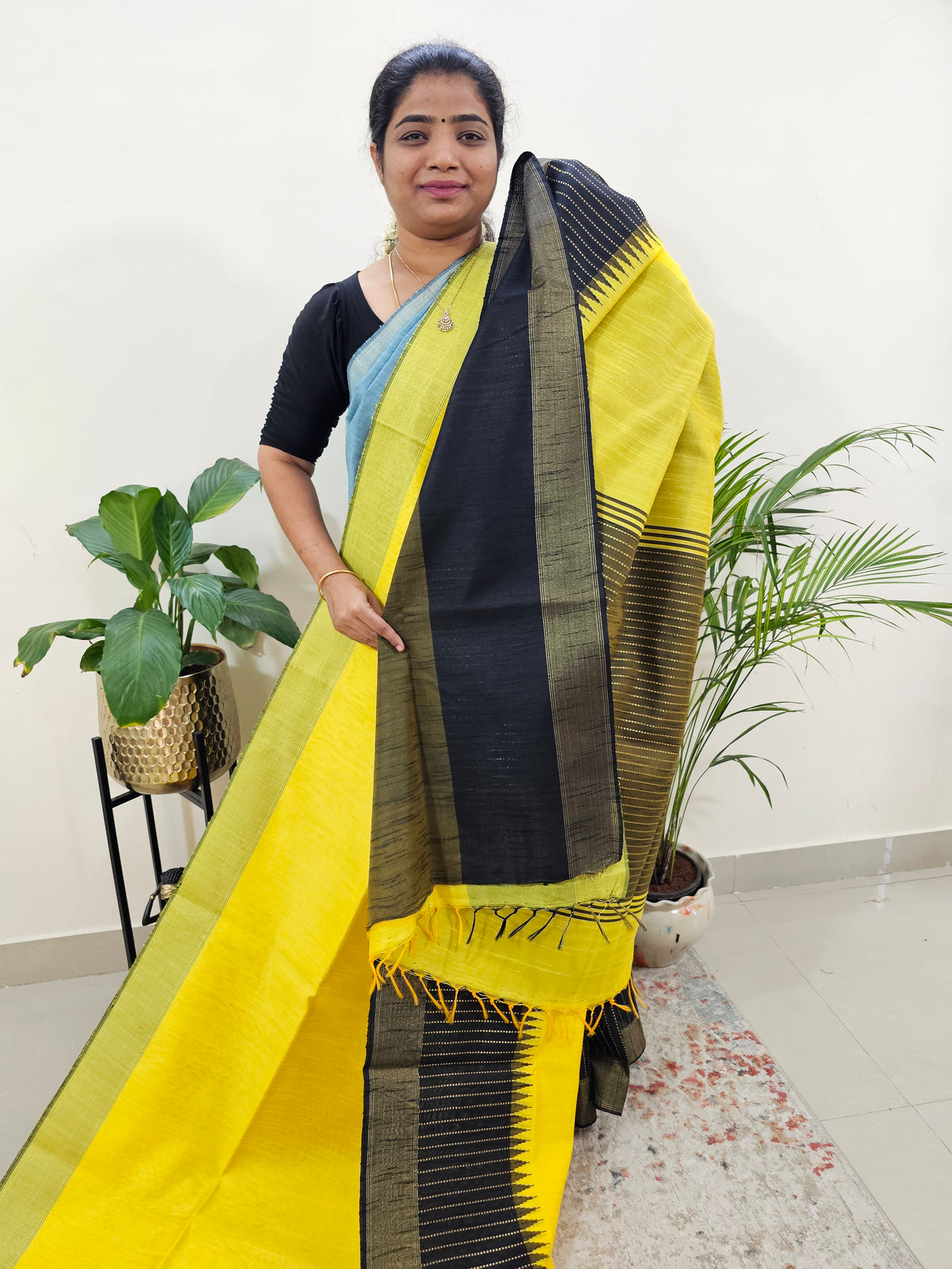 Korvai Weaving Semi Raw Silk Saree - Yellow with Black