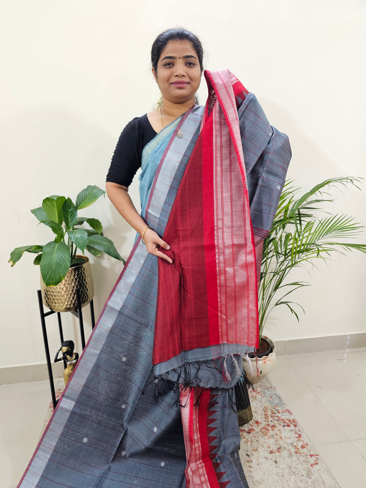 Korvai Weaving Semi Raw Silk Saree - Dark Grey with Red