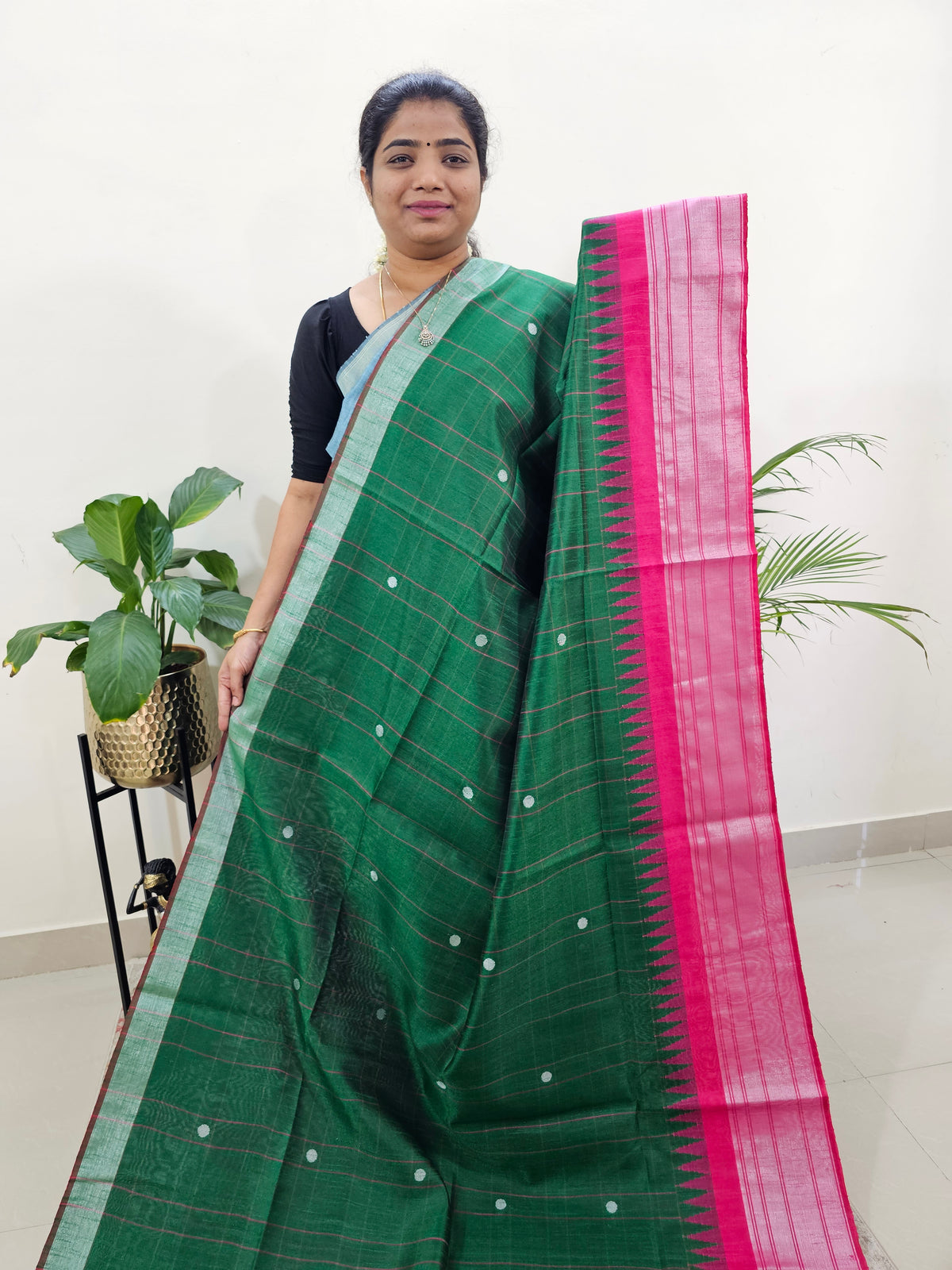 Korvai Weaving Semi Raw Silk Saree - Green with Pink