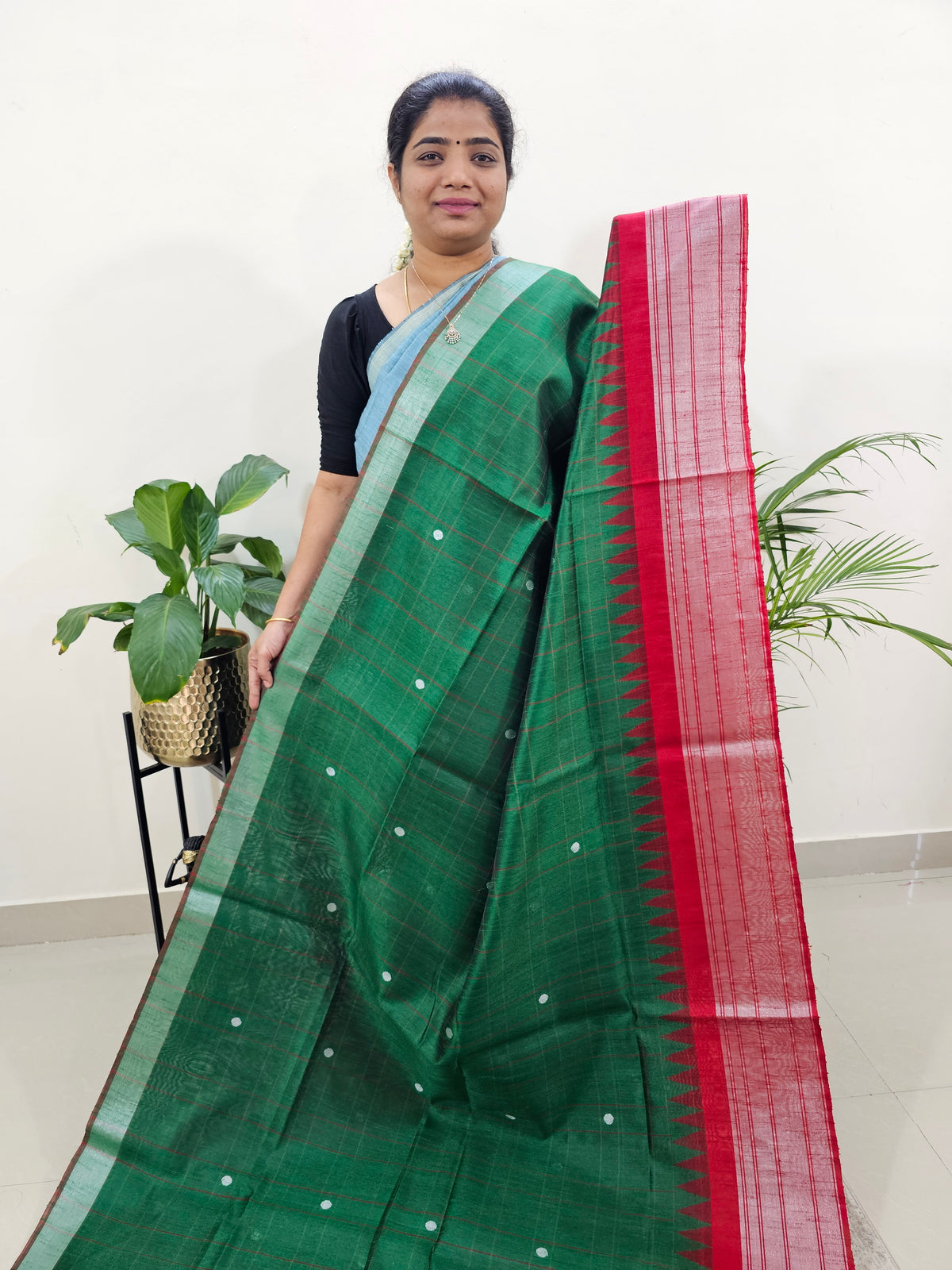 Korvai Weaving Semi Raw Silk Saree - Green with Red