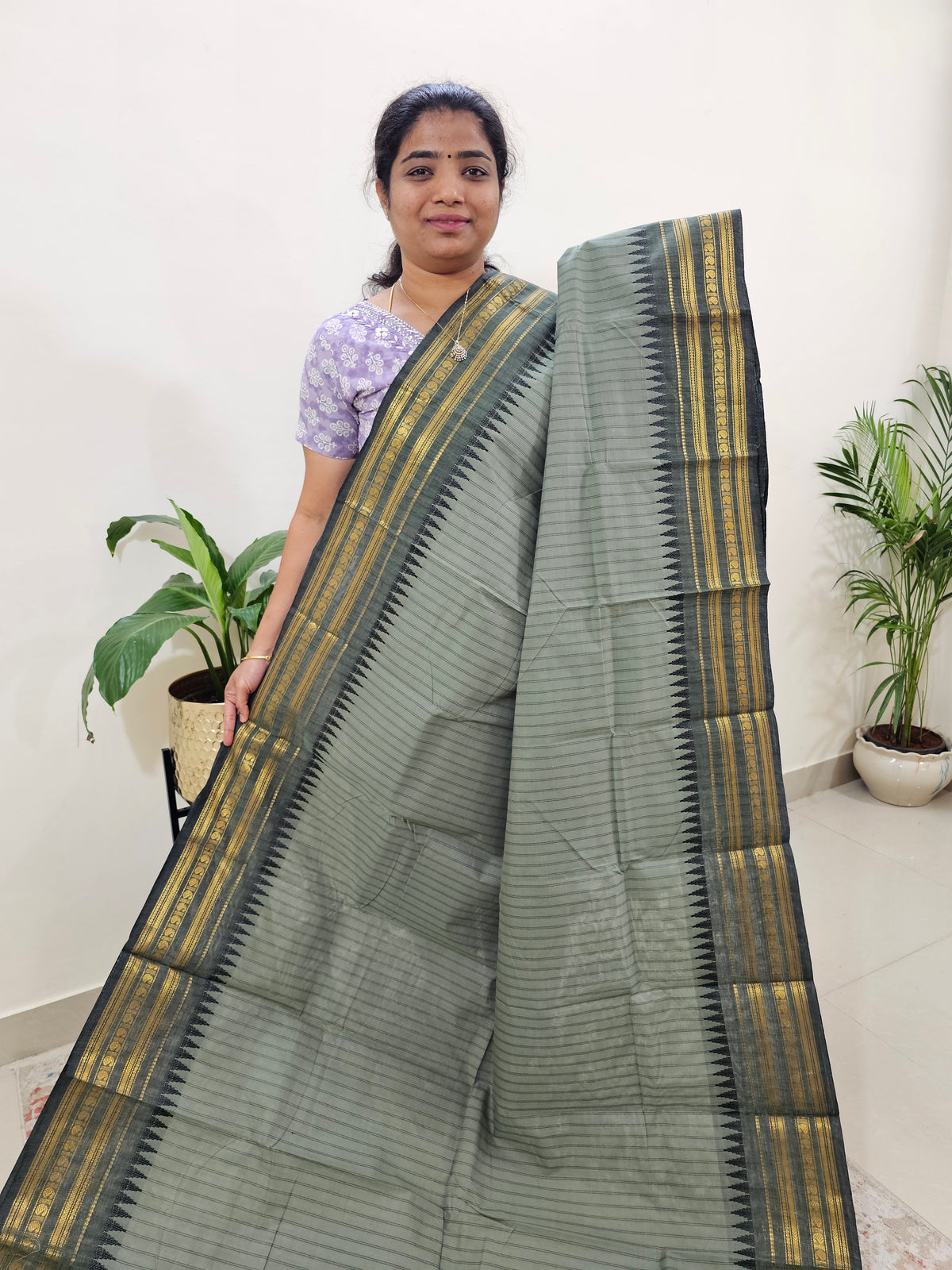 Kanchi Cotton Saree - Dual Shade Dark Green cum Grey