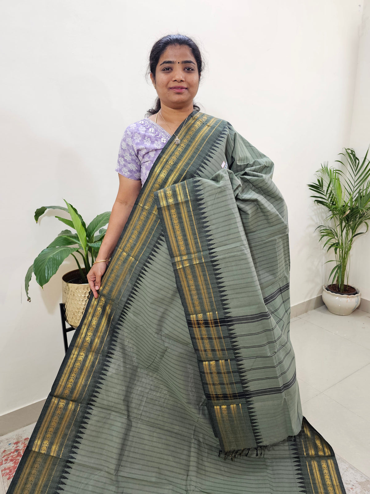 Kanchi Cotton Saree - Dual Shade Dark Green cum Grey