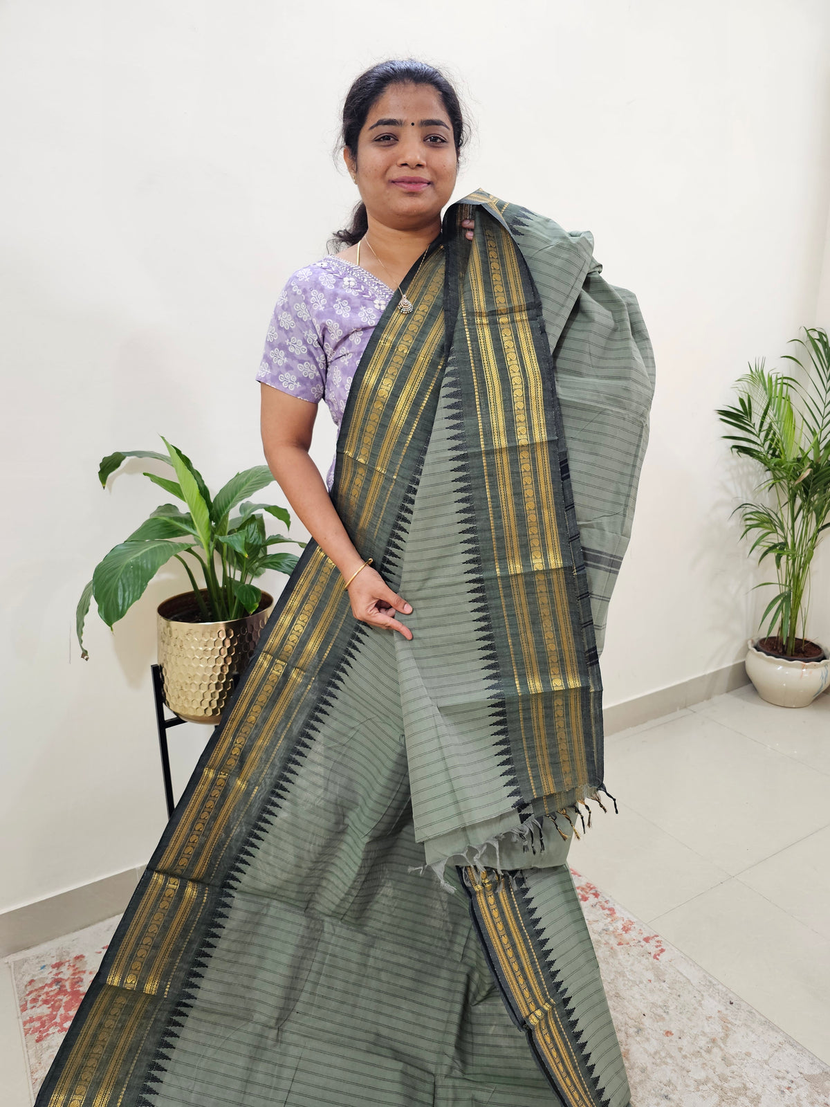 Kanchi Cotton Saree - Dual Shade Dark Green cum Grey