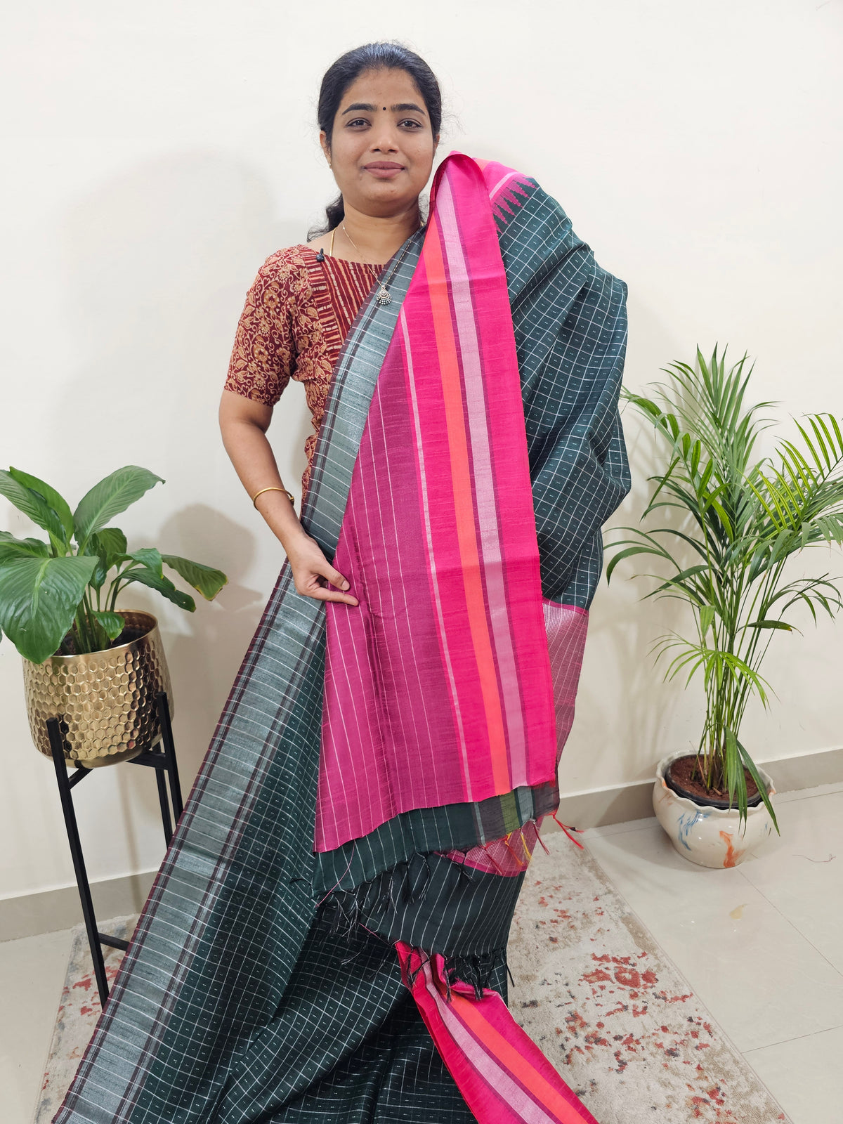 Korvai Weaving Semi Raw Silk Saree - Green with Pink