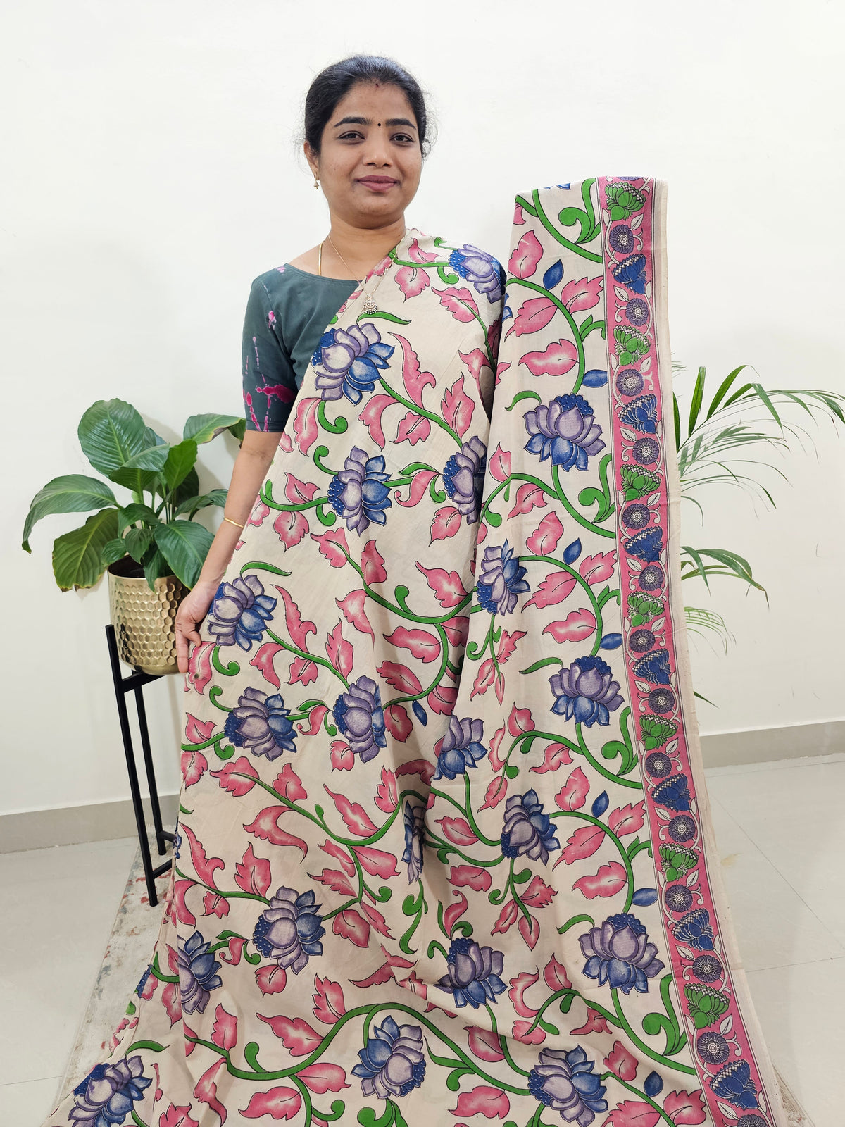 Cotton Kalamkari Saree - Cream with Pink