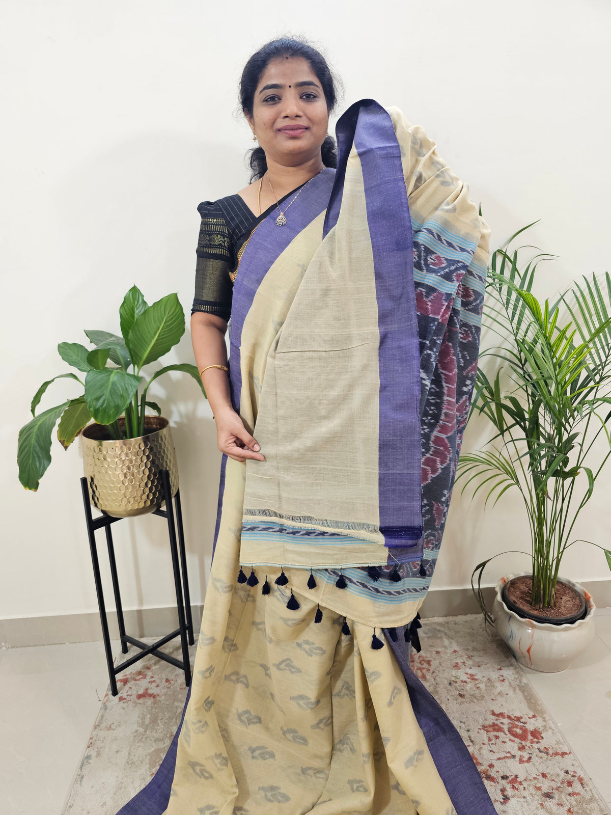 Soft Cotton Sarees -  Cream With  Dark Blue