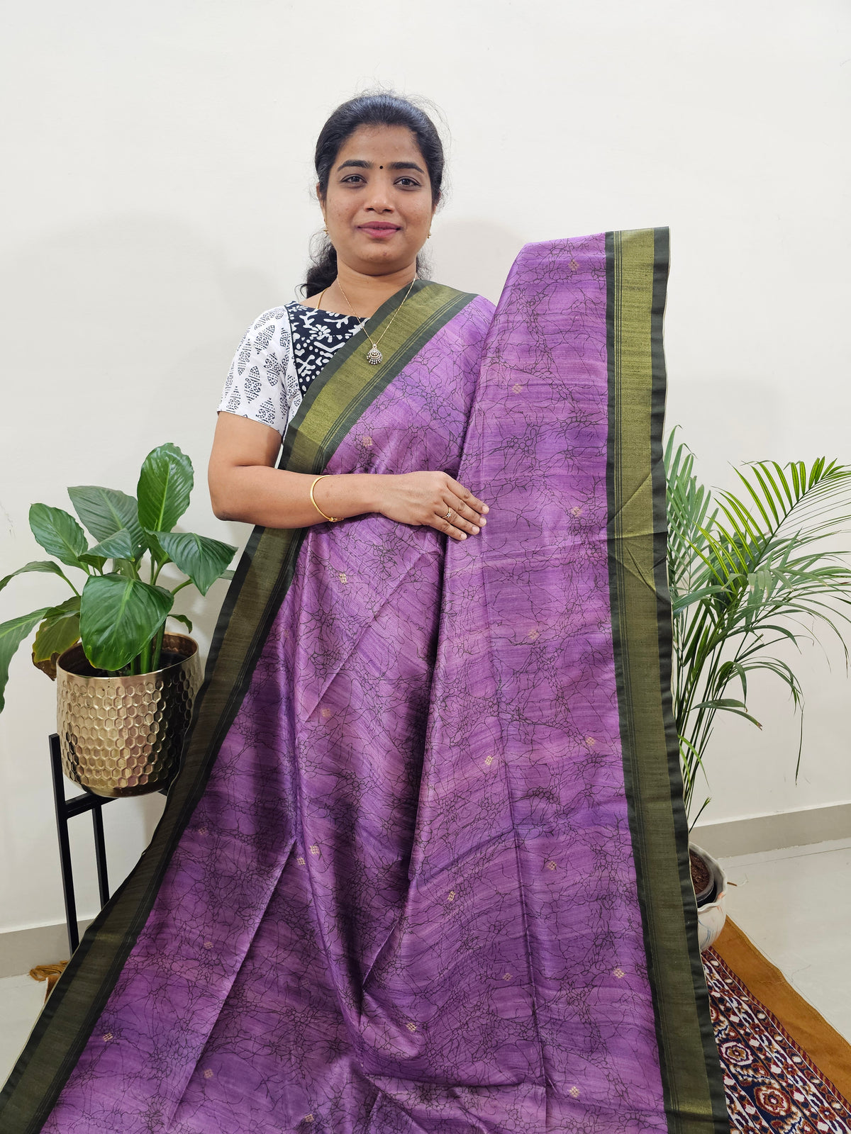 Soft Semi Tussar Weaving with Soft Zari Border - Green with Maroon