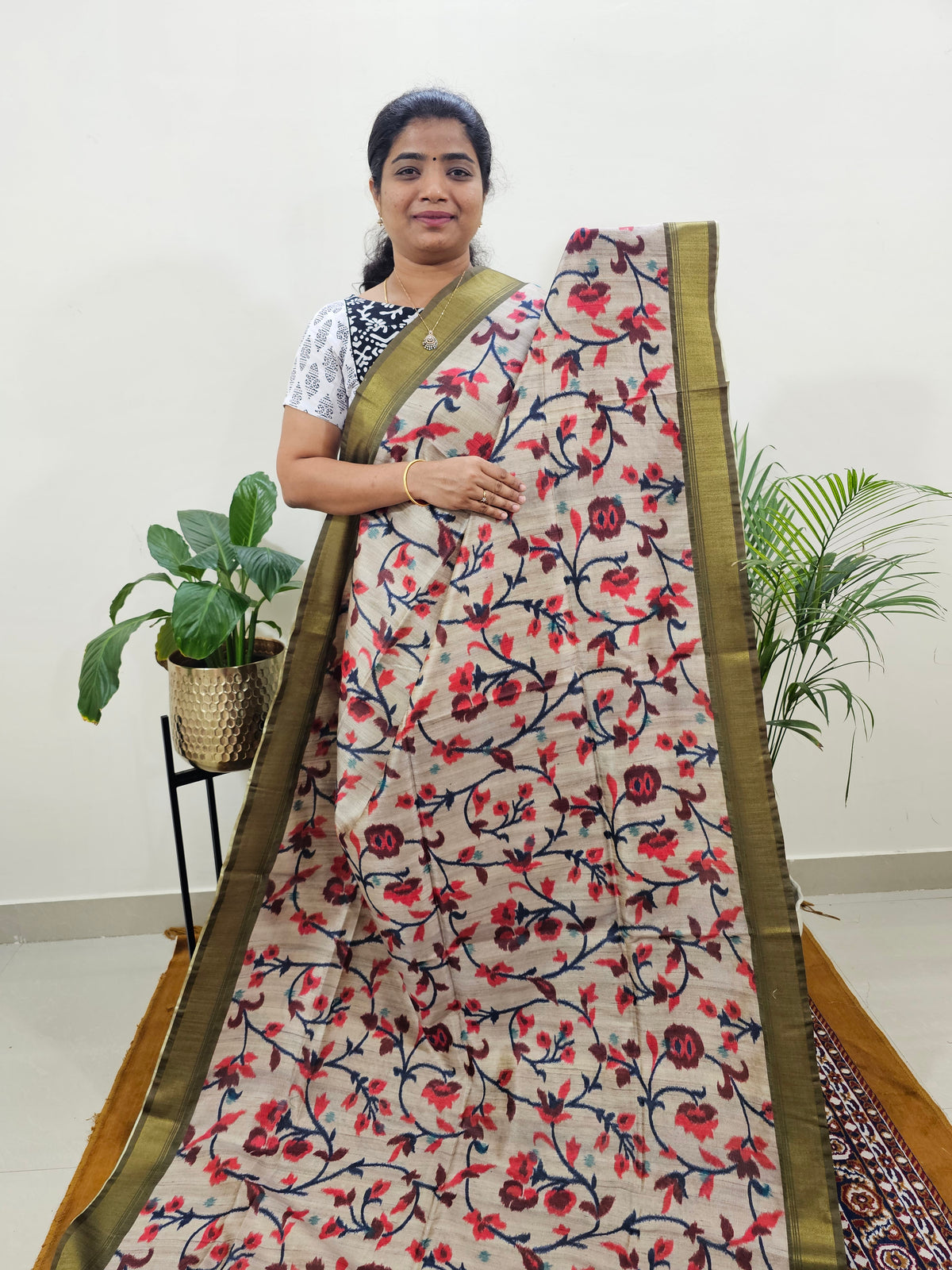 Soft Semi Tussar Weaving with Soft Zari Border - Red with Mehndi Green