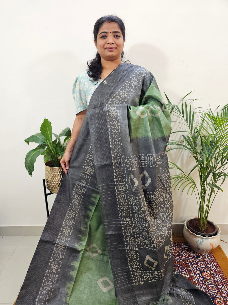 Bhagalpuri Zari Weaving with Batik Print - Green with Grey