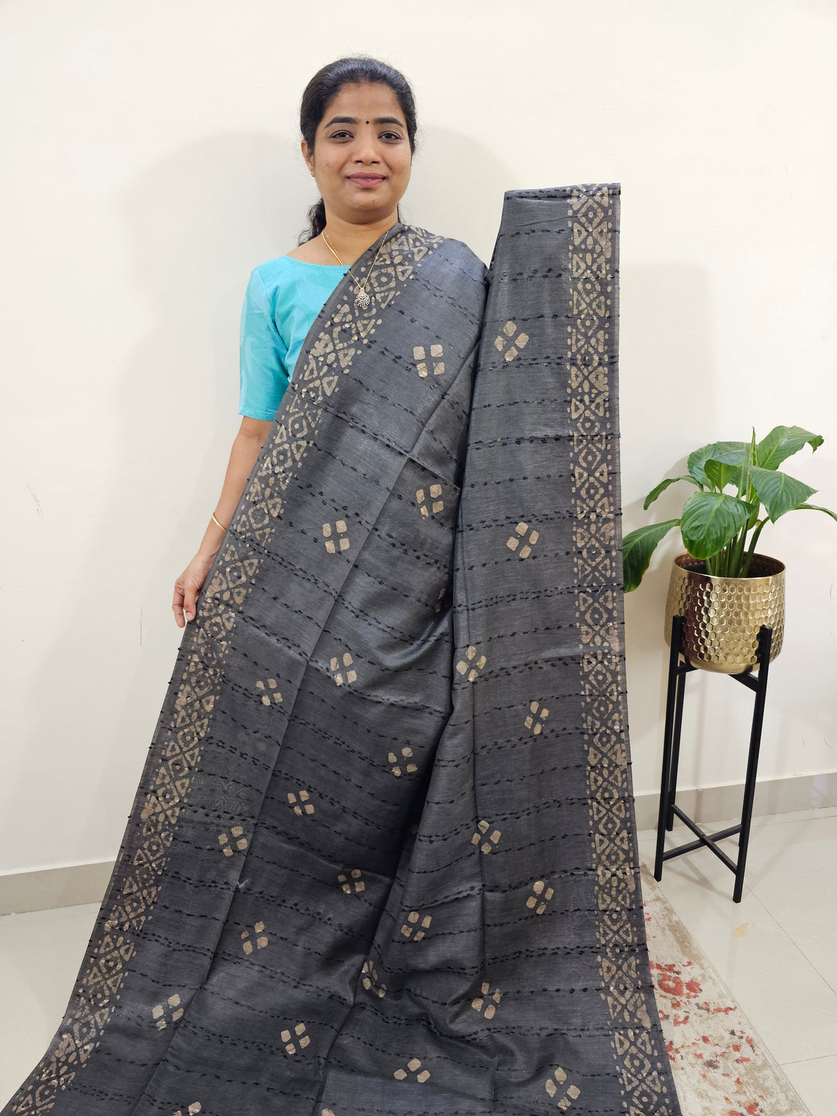 Bhagalpuri Batik Print - Grey with Maroon