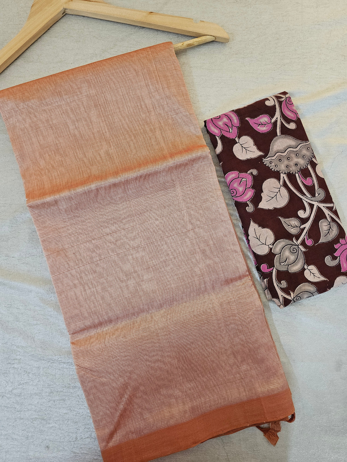 Handwoven Mangalagiri Plain Pattu Saree - Pastel Brown