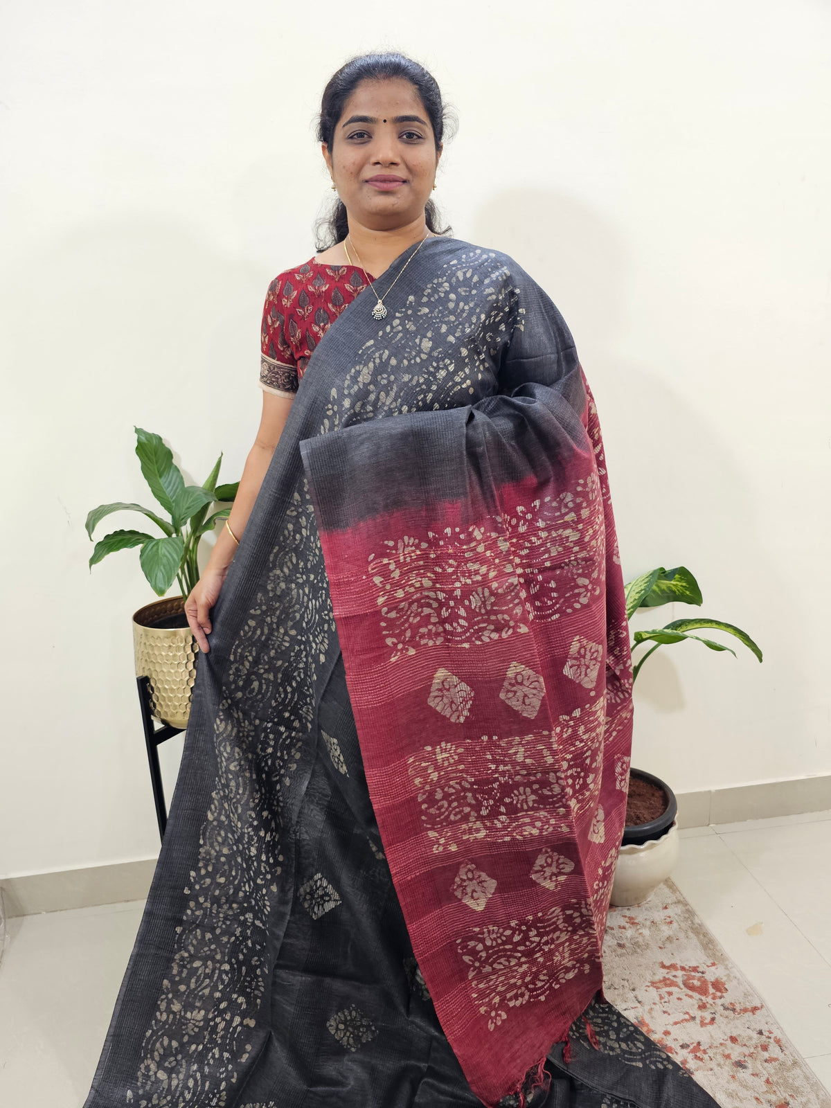 Bhagalpuri Batik Print - Grey with Maroon