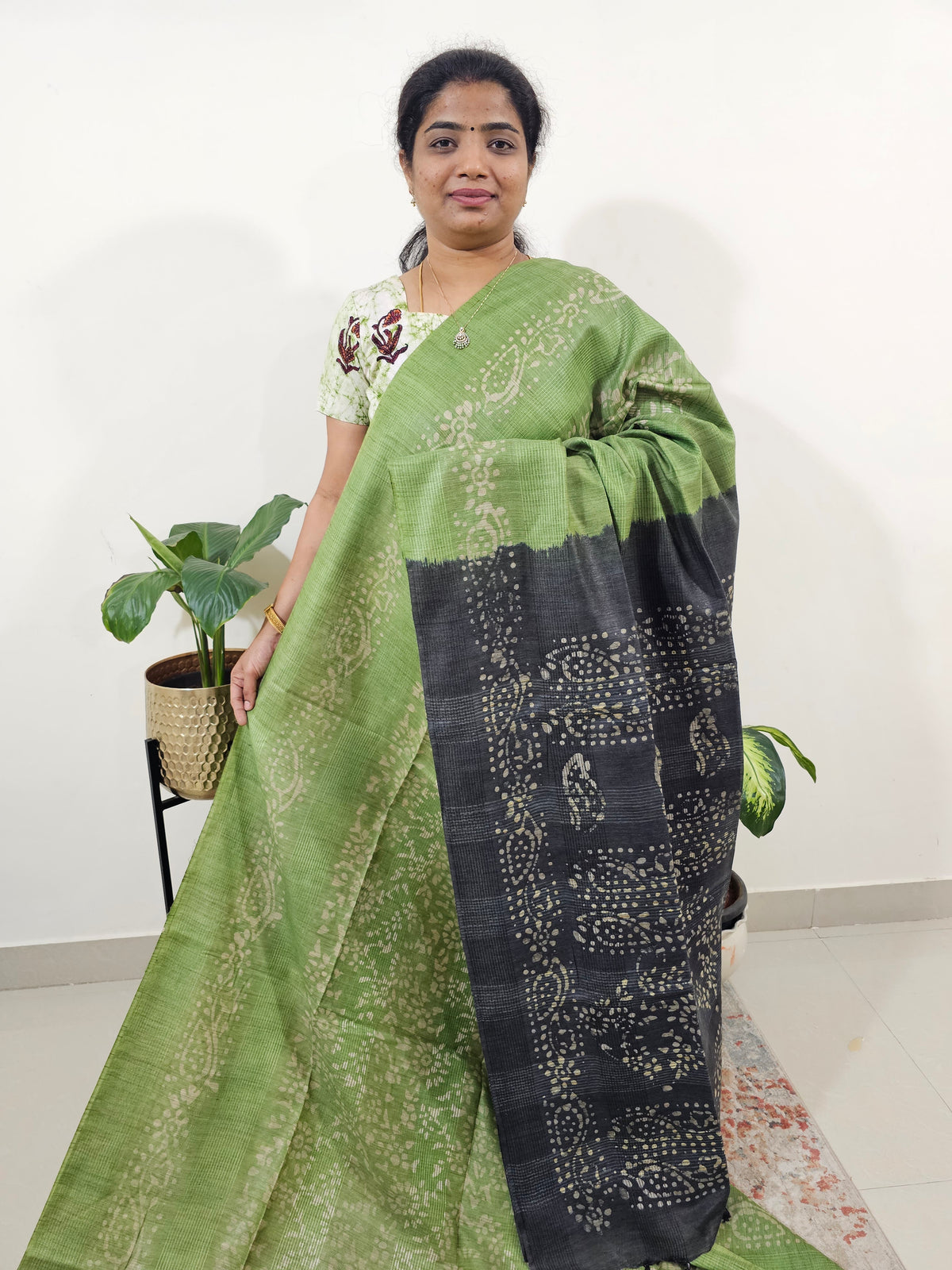 Bhagalpuri Batik Print - Green with Grey