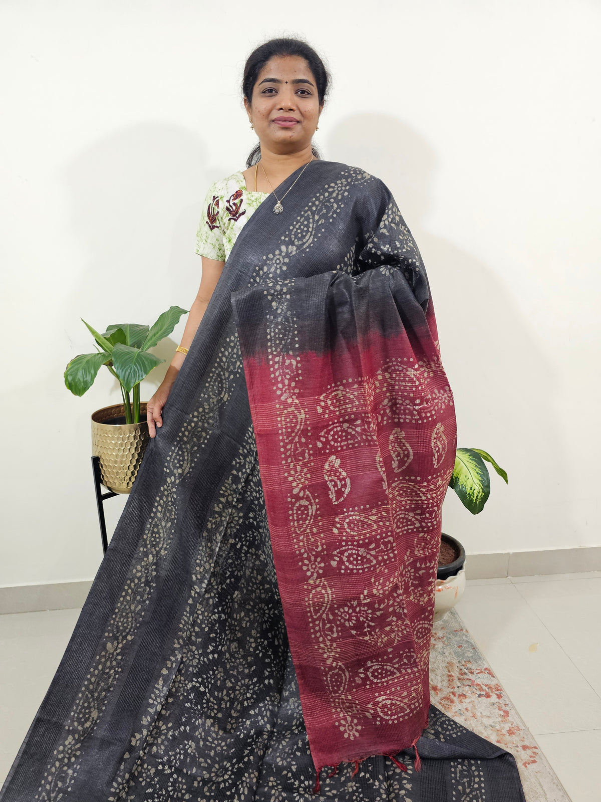 Bhagalpuri Batik Print - Grey with Maroon