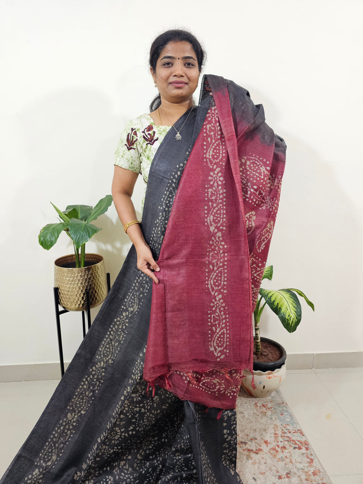 Bhagalpuri Batik Print - Grey with Maroon