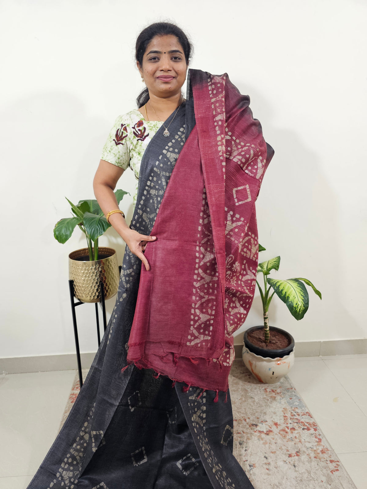 Bhagalpuri Batik Print - Grey with Maroon