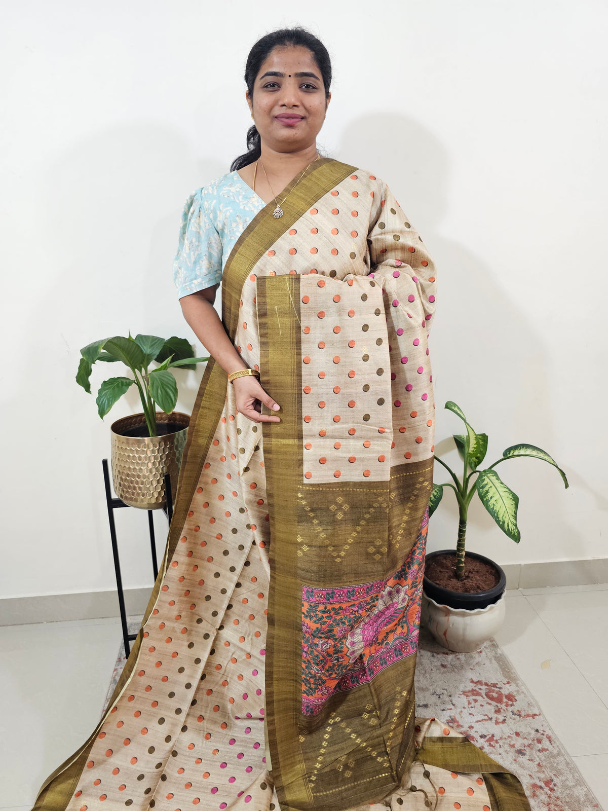 Soft Semi Tussar Weaving with Soft Zari Border - Cream with Mehndi Green