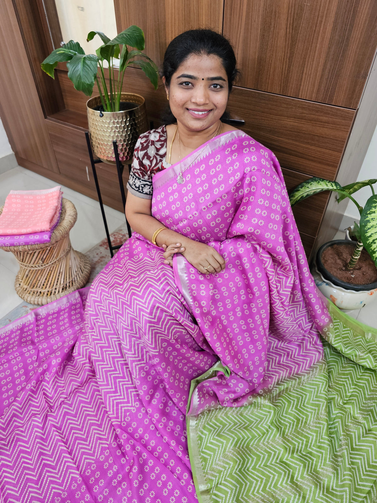 Handwoven Mangalagiri Pattu Saree with Bandhini Digital Prints  - Pink with Green