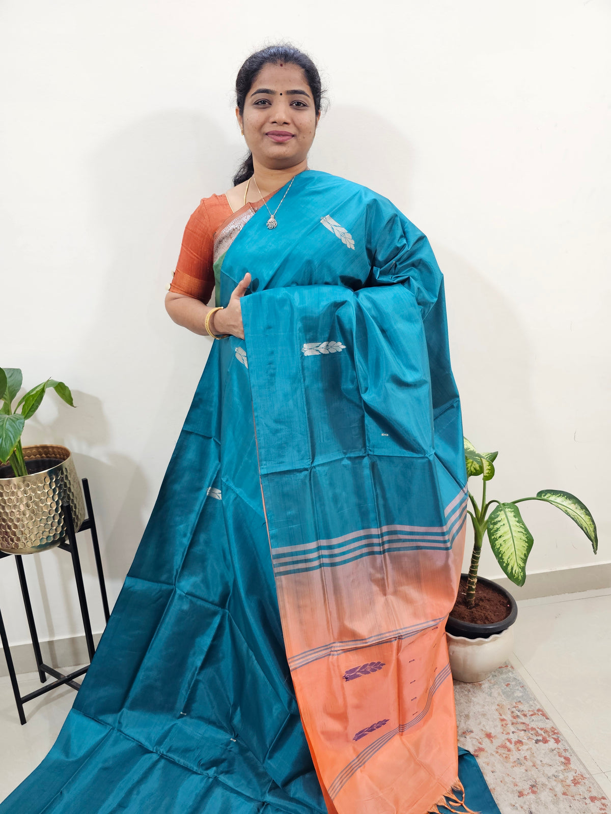 Chinnalampattu Saree with Blouse - Peacock Green with Peach