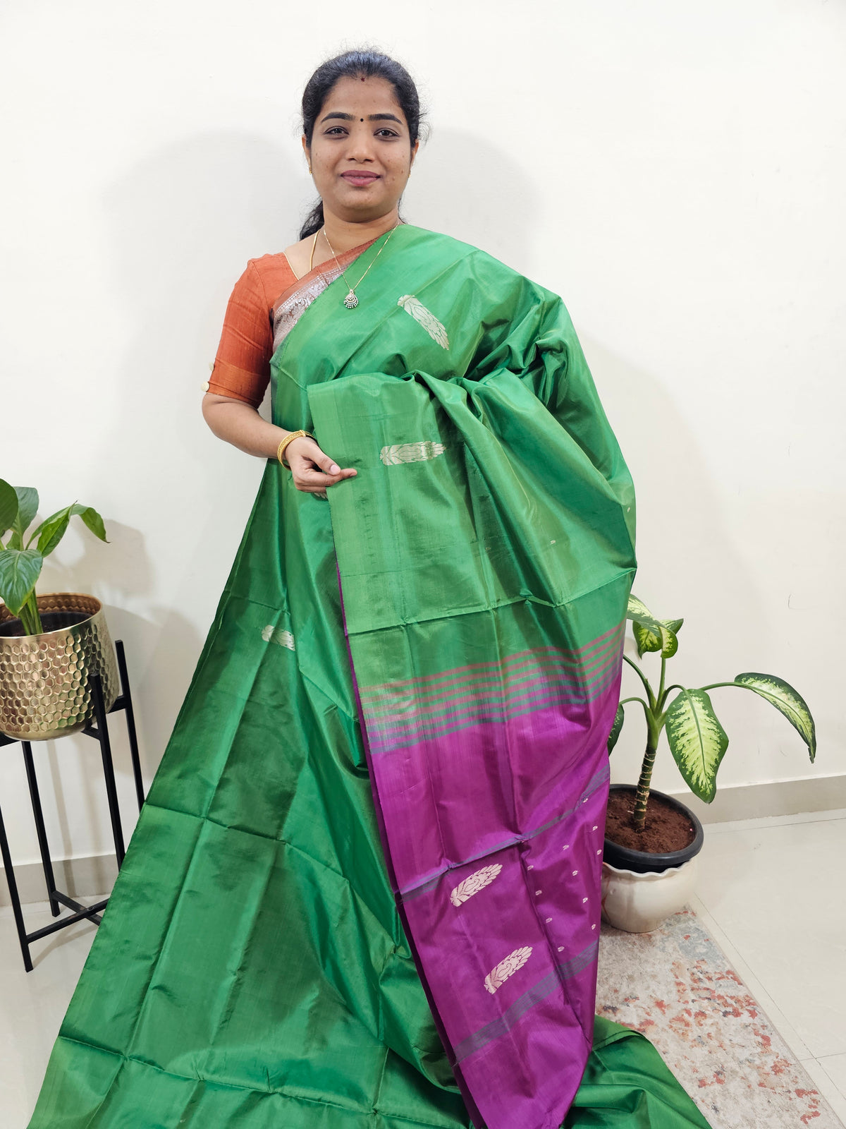 Chinnalampattu Saree with Blouse - Green with Magenta Pink